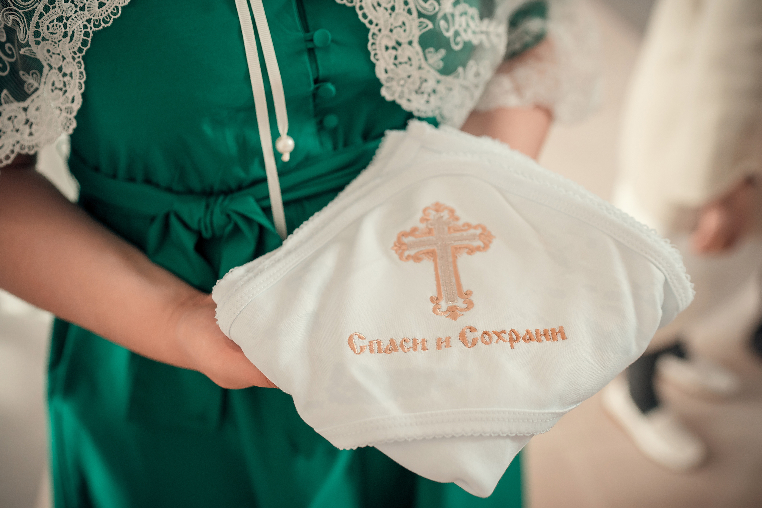 ТАИНСТВО КРЕЩЕНИЯ КСЕНИИ ХРАМ ФЕОДОРА ТИРОНА. Фотограф на Крещение и Венчание в Красноярске Рамазанова Юлия