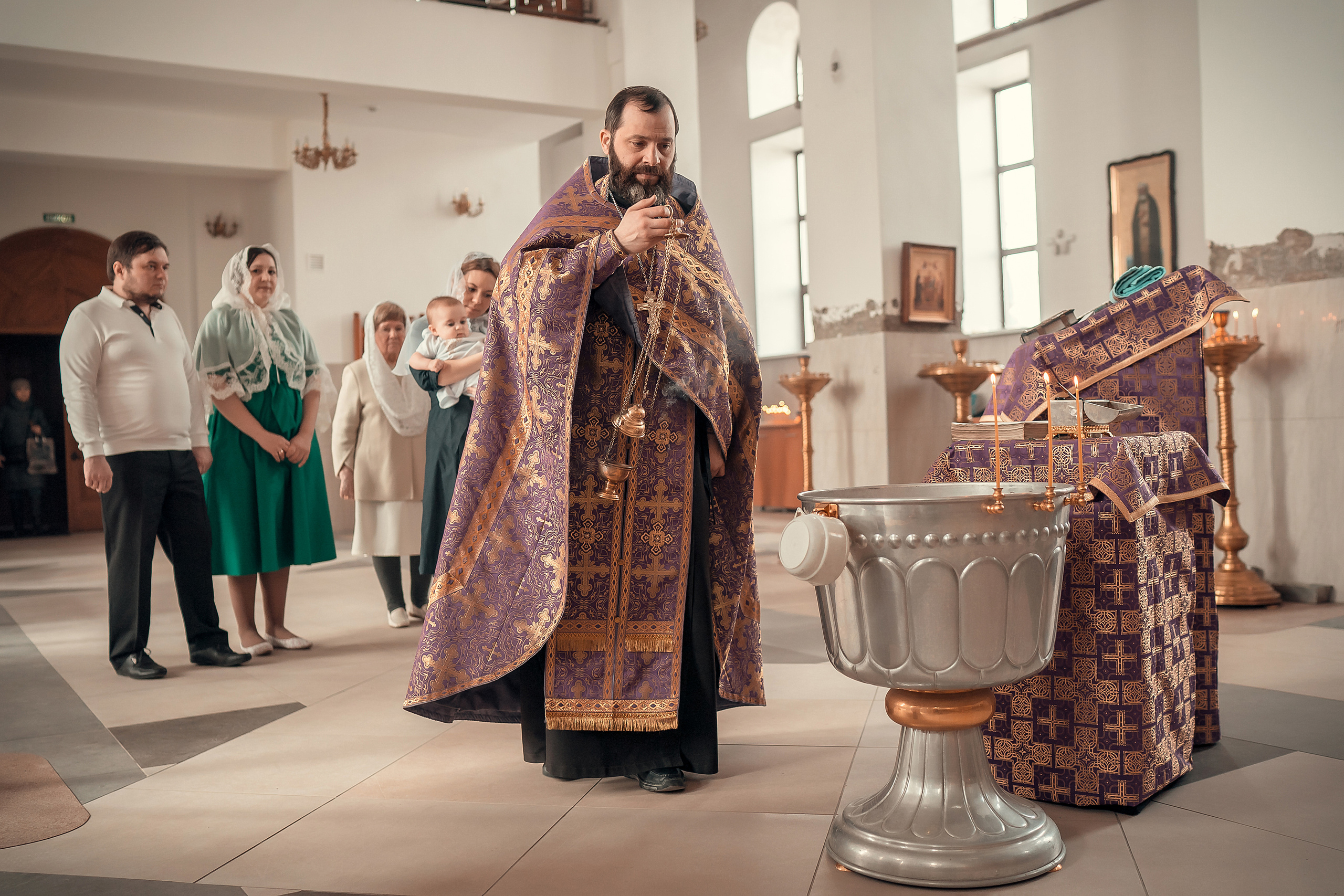 ТАИНСТВО КРЕЩЕНИЯ КСЕНИИ ХРАМ ФЕОДОРА ТИРОНА. Фотограф на Крещение и Венчание в Красноярске Рамазанова Юлия