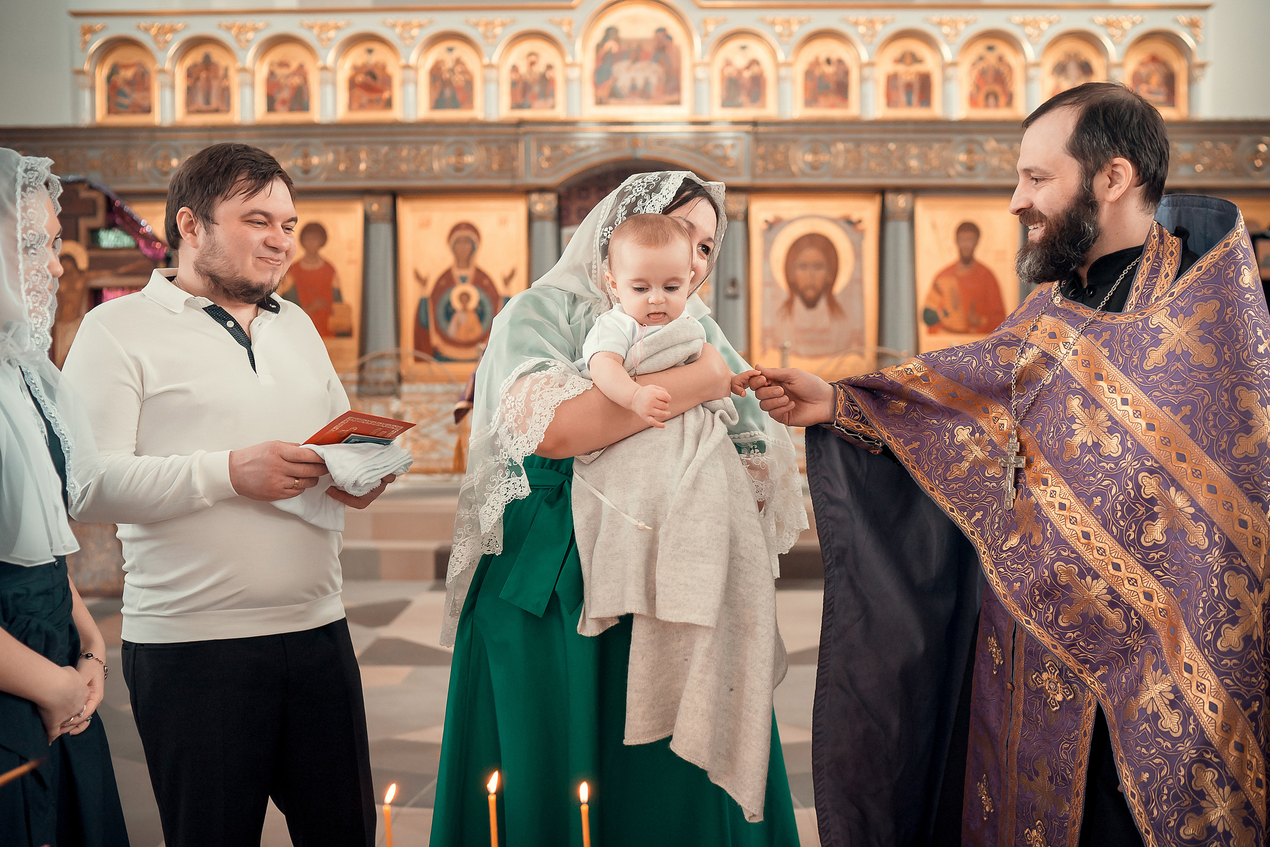 ТАИНСТВО КРЕЩЕНИЯ КСЕНИИ ХРАМ ФЕОДОРА ТИРОНА. Фотограф на Крещение и Венчание в Красноярске Рамазанова Юлия