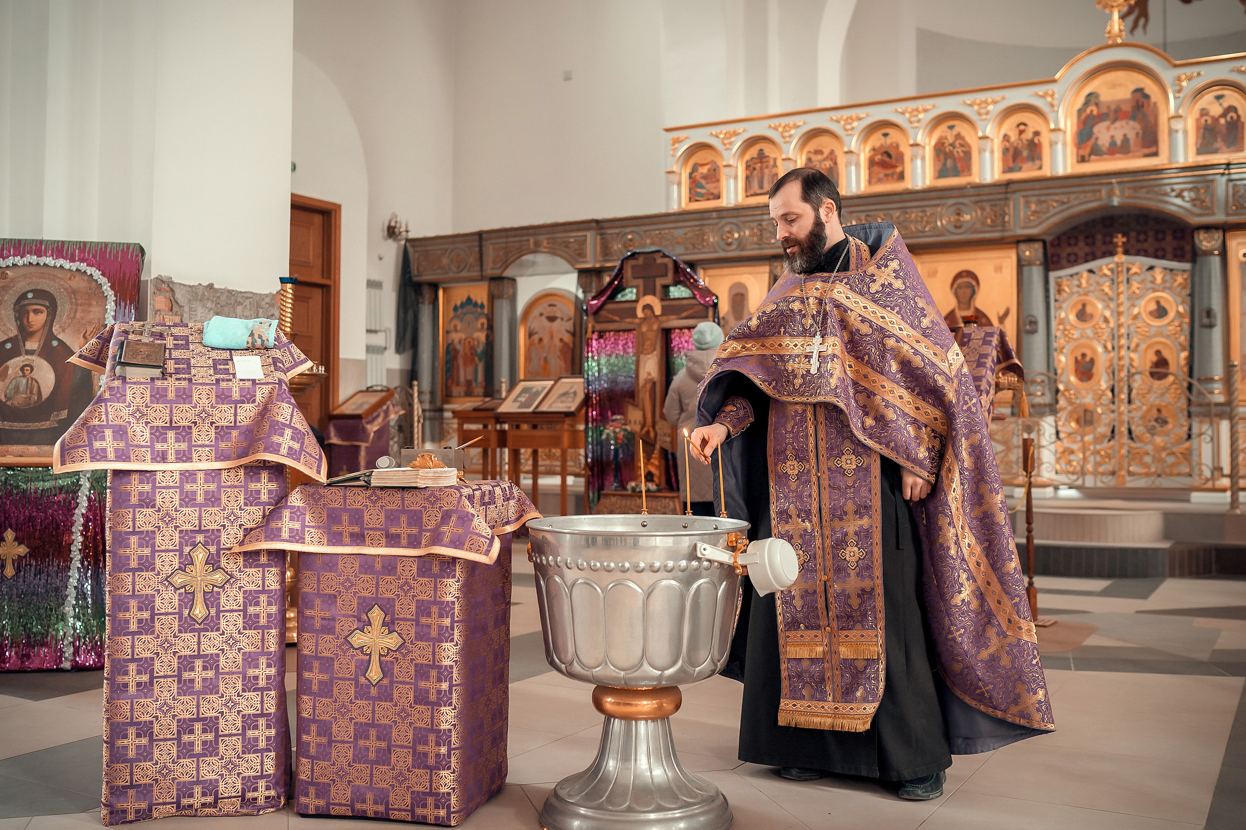 ТАИНСТВО КРЕЩЕНИЯ КСЕНИИ ХРАМ ФЕОДОРА ТИРОНА. Фотограф на Крещение и Венчание в Красноярске Рамазанова Юлия