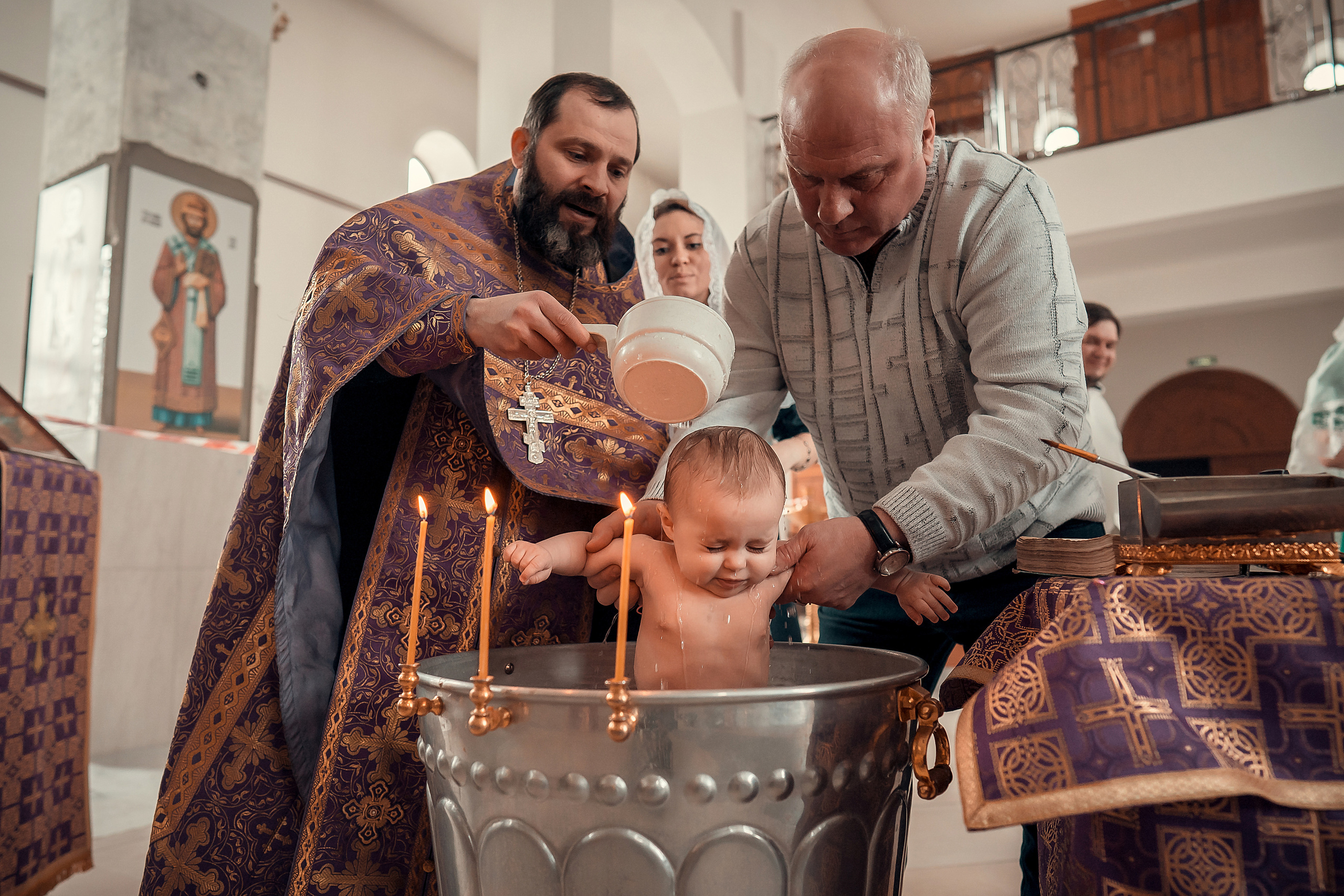 ТАИНСТВО КРЕЩЕНИЯ КСЕНИИ ХРАМ ФЕОДОРА ТИРОНА. Фотограф на Крещение и Венчание в Красноярске Рамазанова Юлия