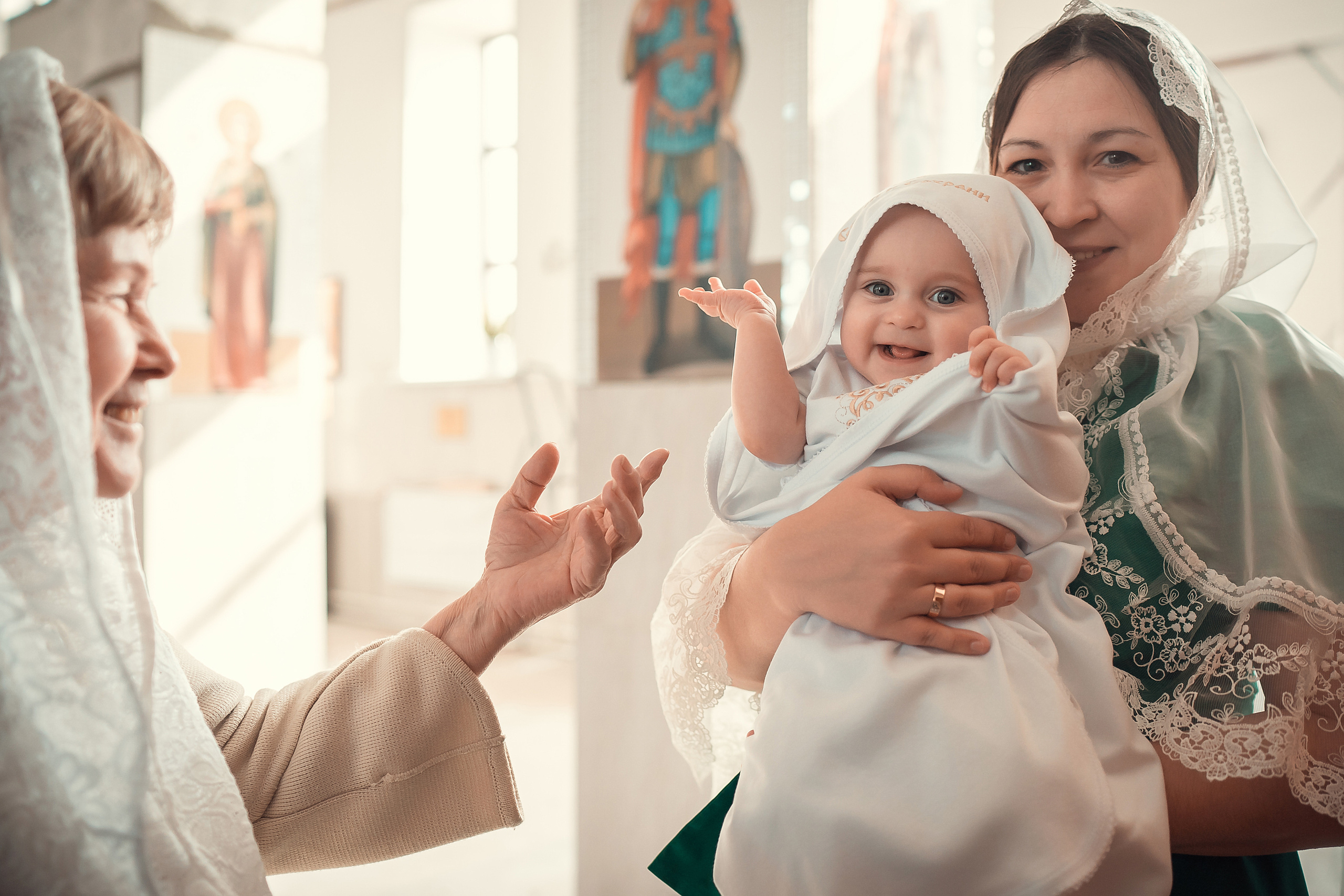 ТАИНСТВО КРЕЩЕНИЯ КСЕНИИ ХРАМ ФЕОДОРА ТИРОНА. Фотограф на Крещение и Венчание в Красноярске Рамазанова Юлия