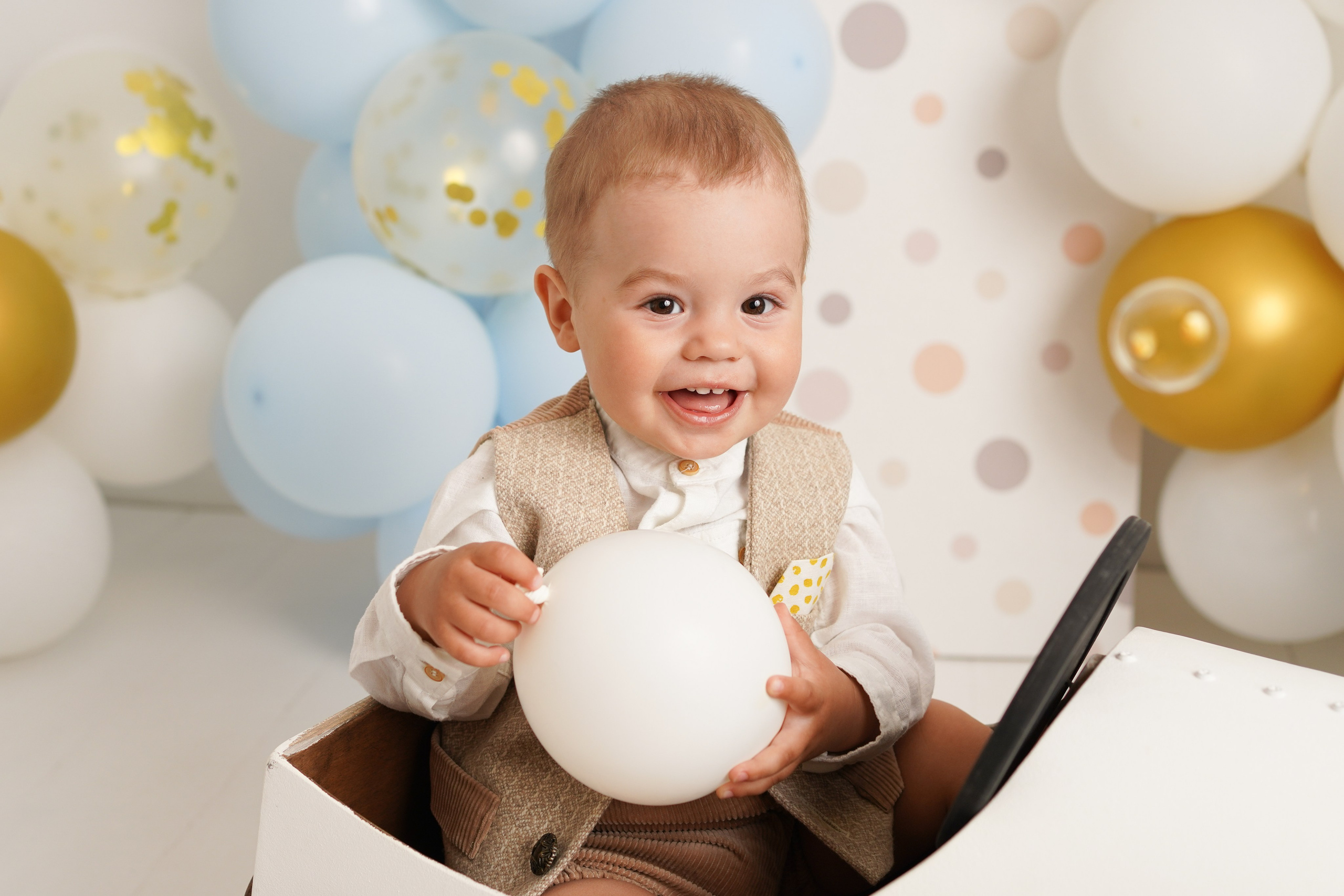 Фотосессия Первый годик Жени. Детский фотограф и фотограф новорожденных в Калининград Оксана Иваний