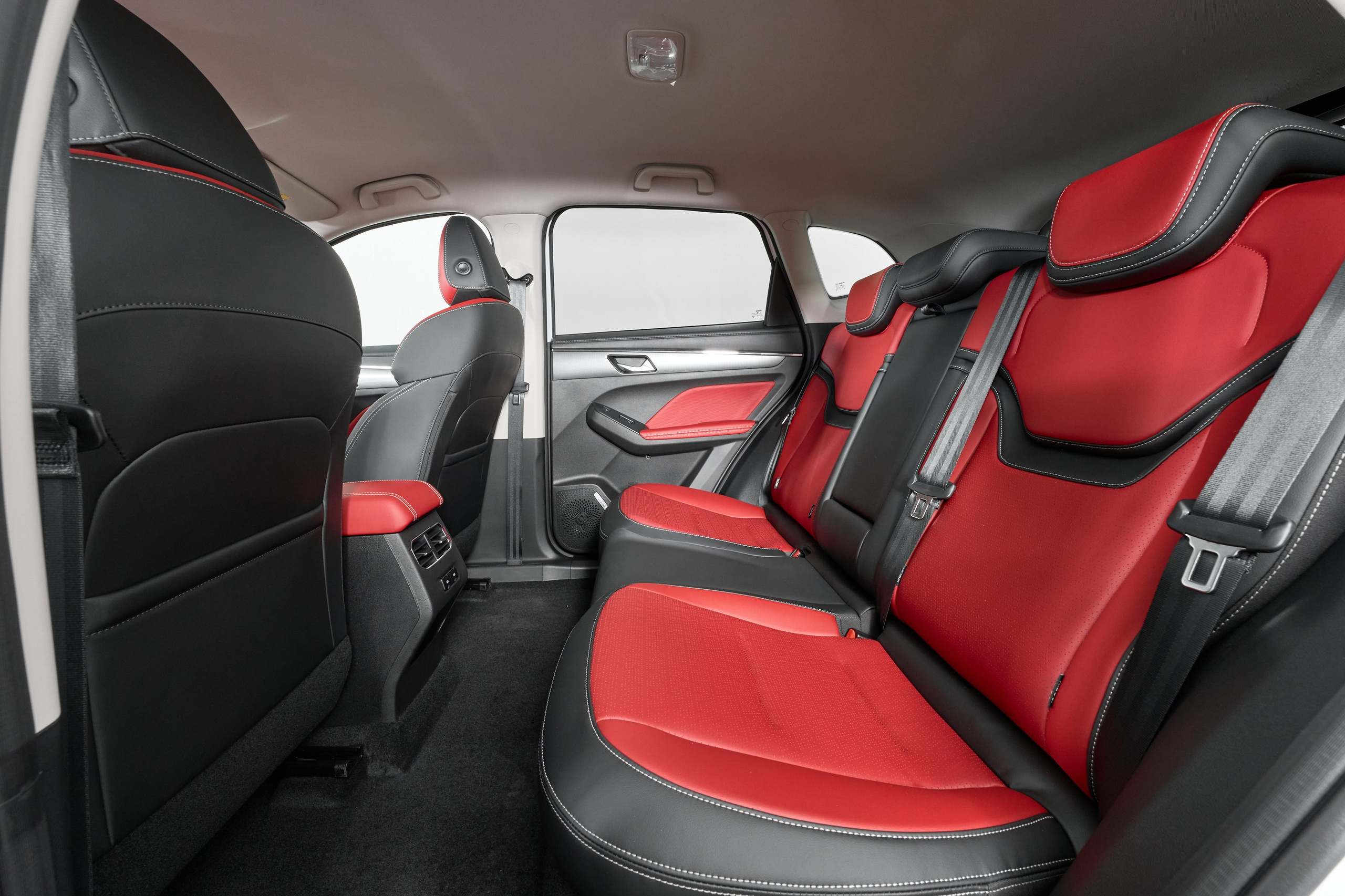 Haval Jolion. Фотограф Николай Прокофьев модельные тесты в Москве