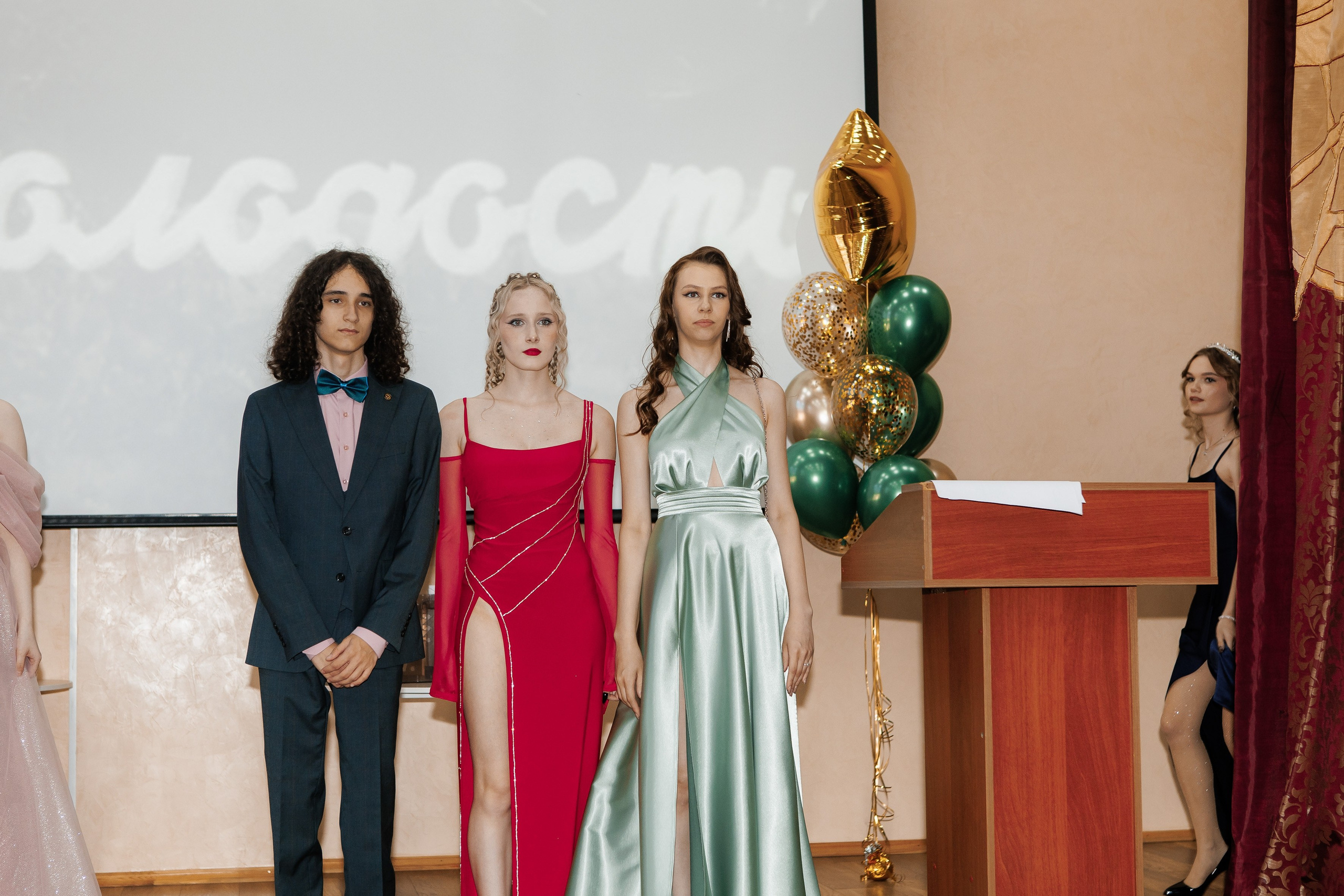 Выпускной Гимназия 12 2024 г. Свадебный и портретный Фотограф в Липецке Дмитрий Котюков