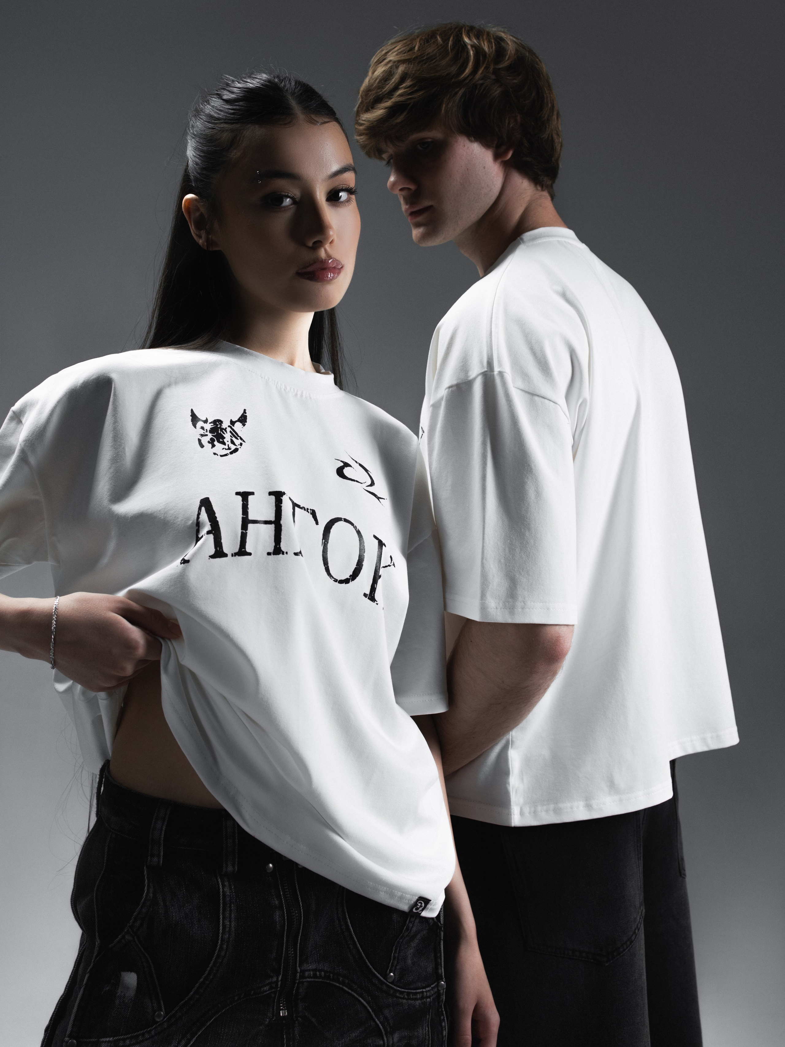 КАТАЛОГ | серый фон. RUNA production — стильные съемки для брендов