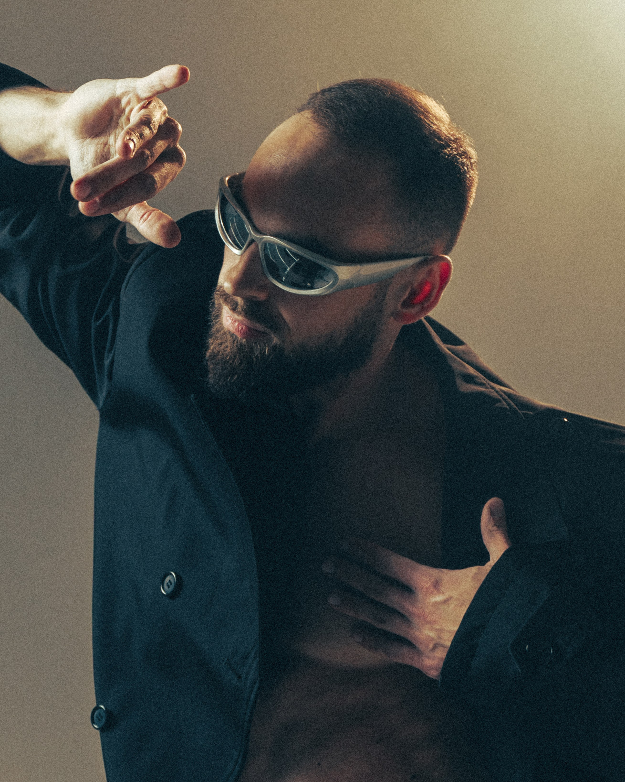 Boris Tsaryov. Олег Левенков портретный и фешн фотограф