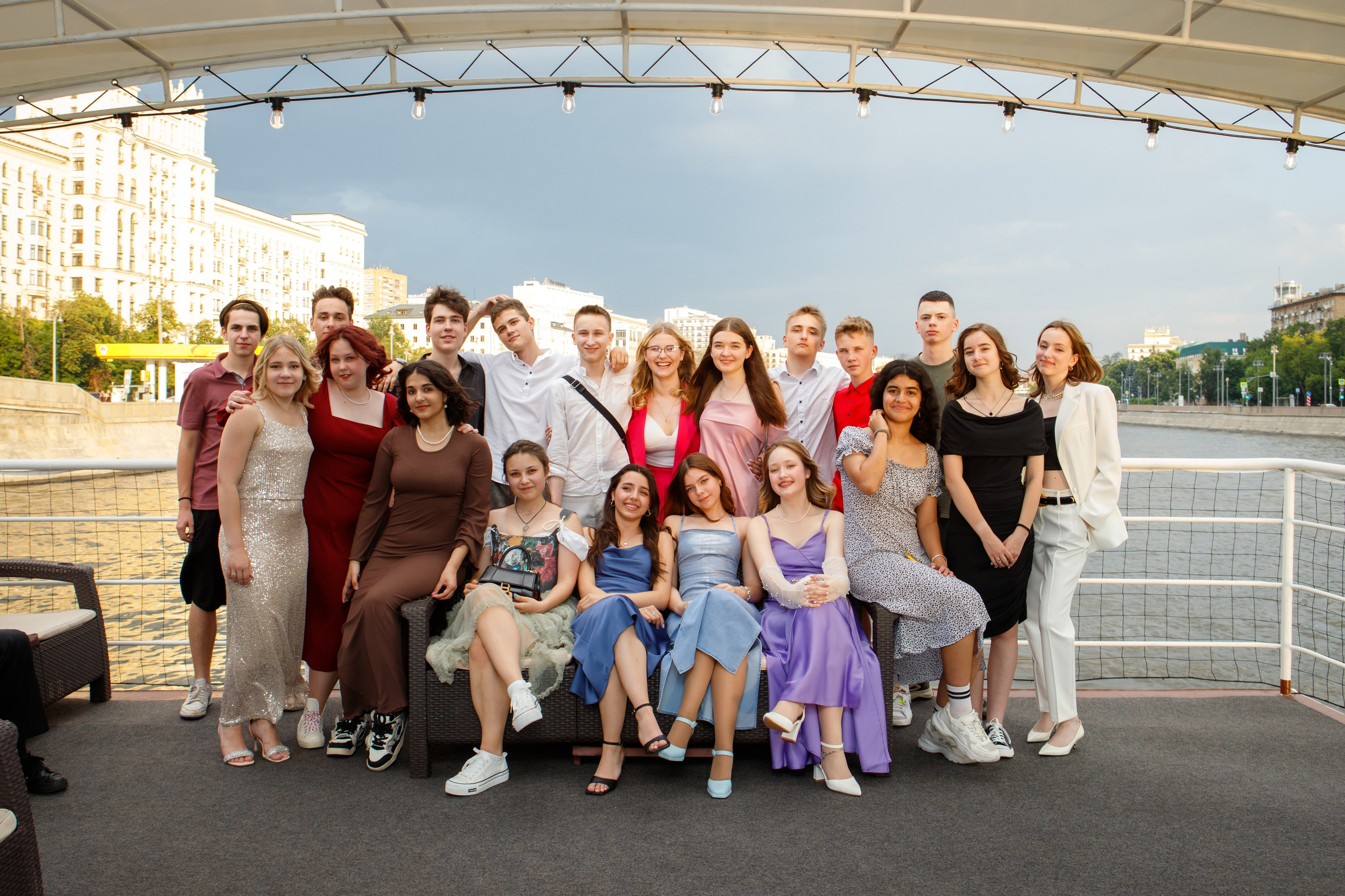 9 класс / Гимназия № 1558 имени Росалии де Кастро / Выпускной. Детский и семейный фотограф Мария Киселёва. Москва