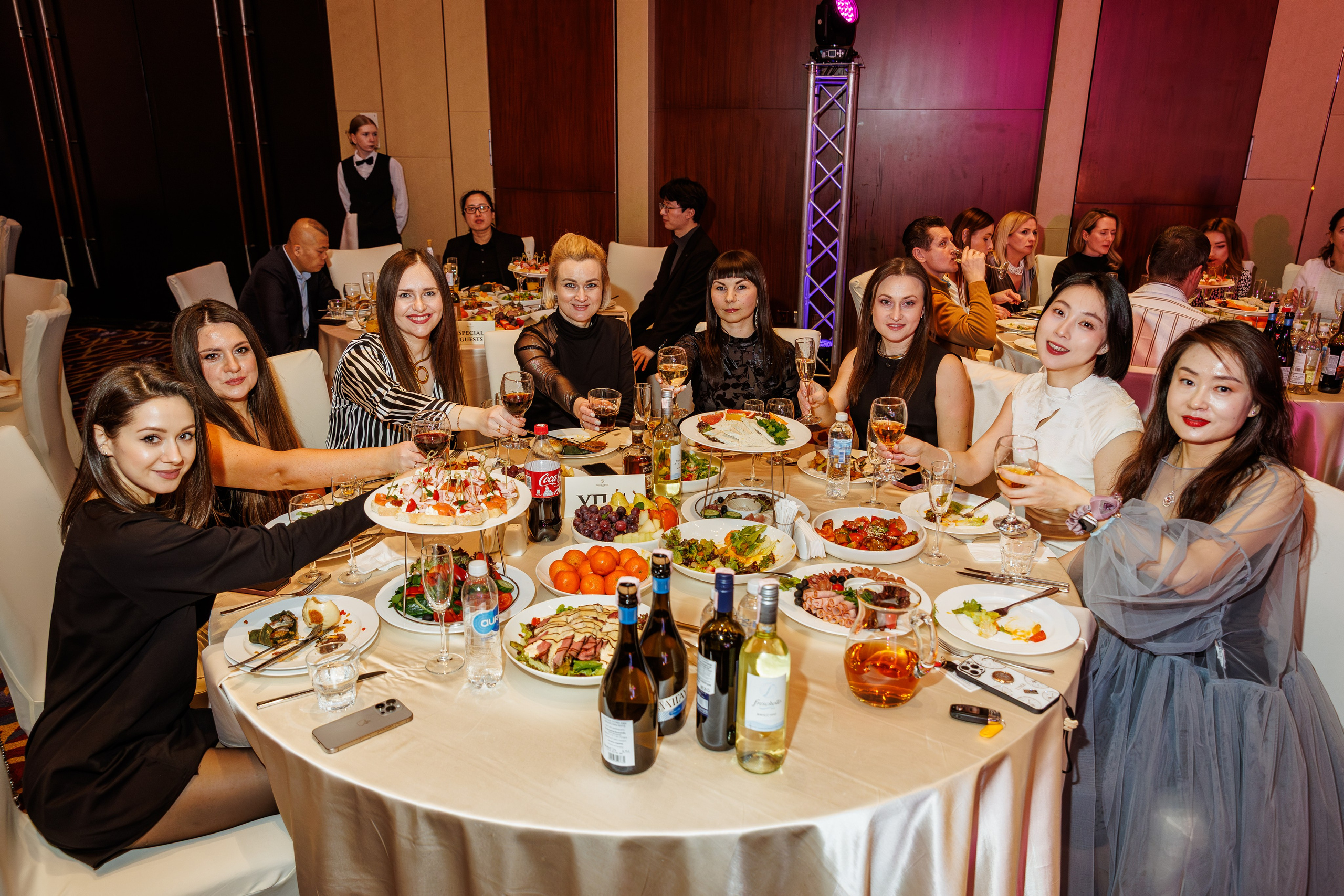 Новогодний корпоратив Отеля «Пекин». Репортажный фотограф Минск ❘ Костецкий Илья ❘ Беларусь