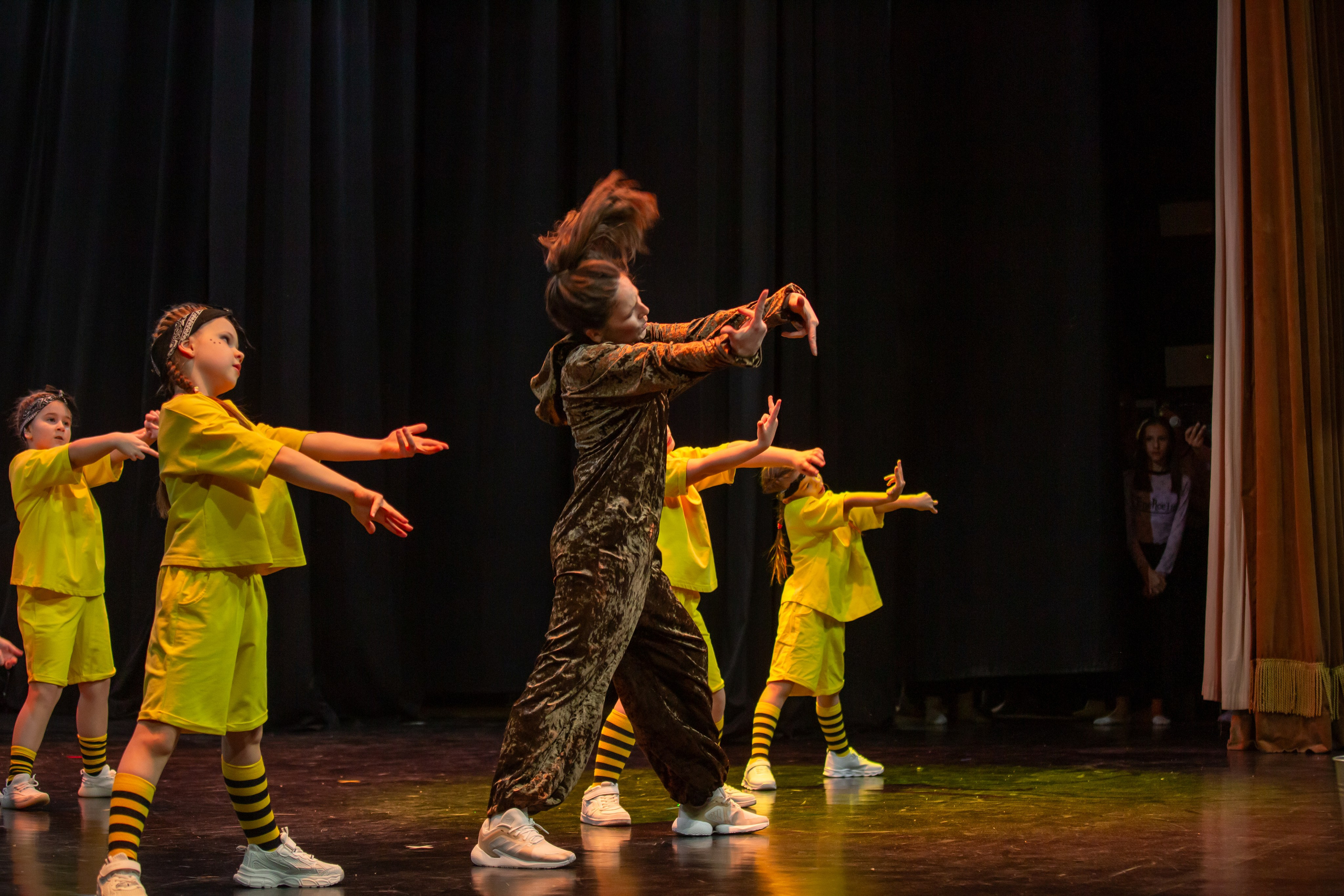 Концерт детской танцевальной школы. Репортажный, семейный, свадебный, портретный фотограф