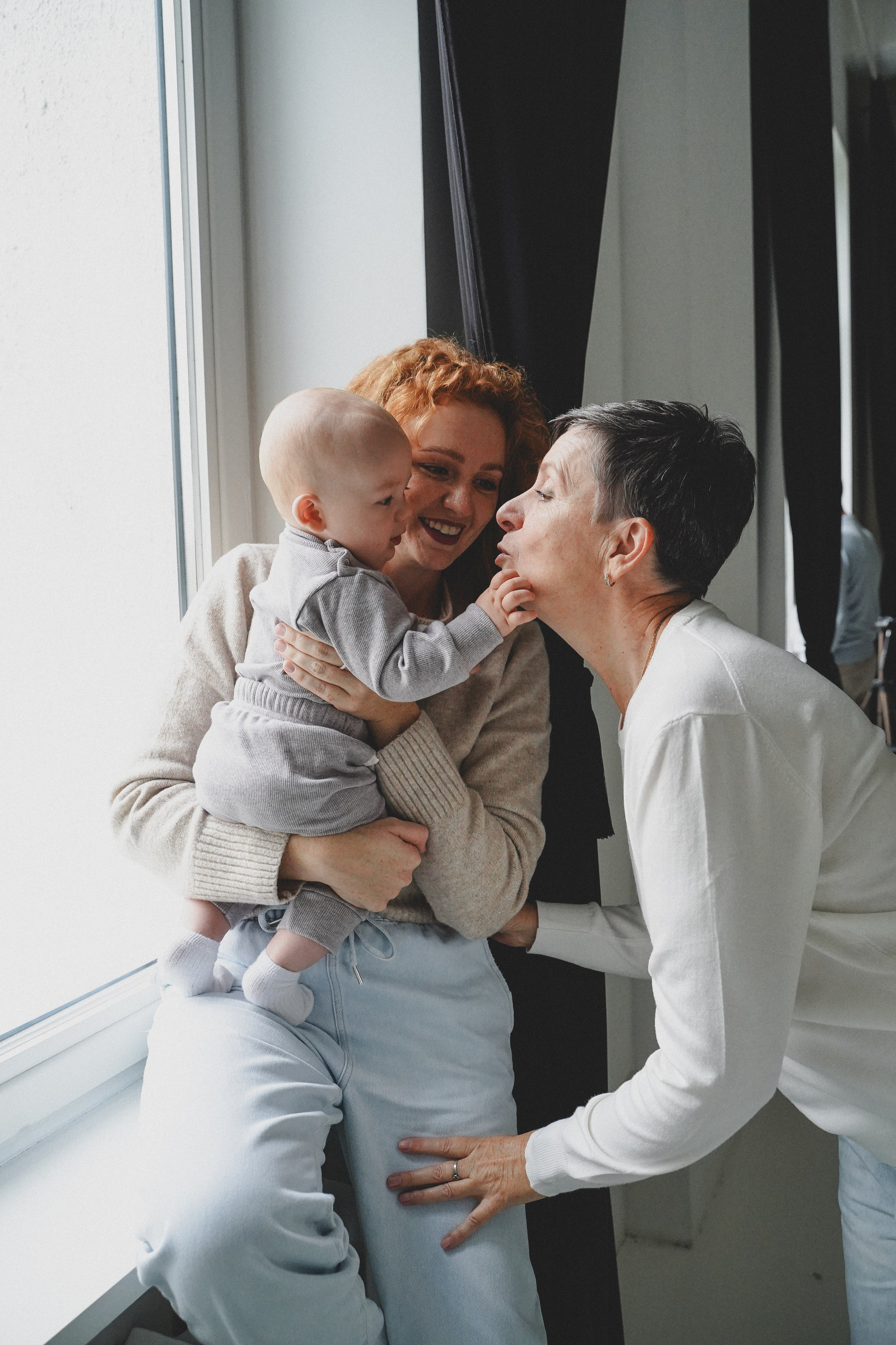 Семейная фотосессия в студии. Семейный и женский фотограф в Краснодаре Анастасия Приймак