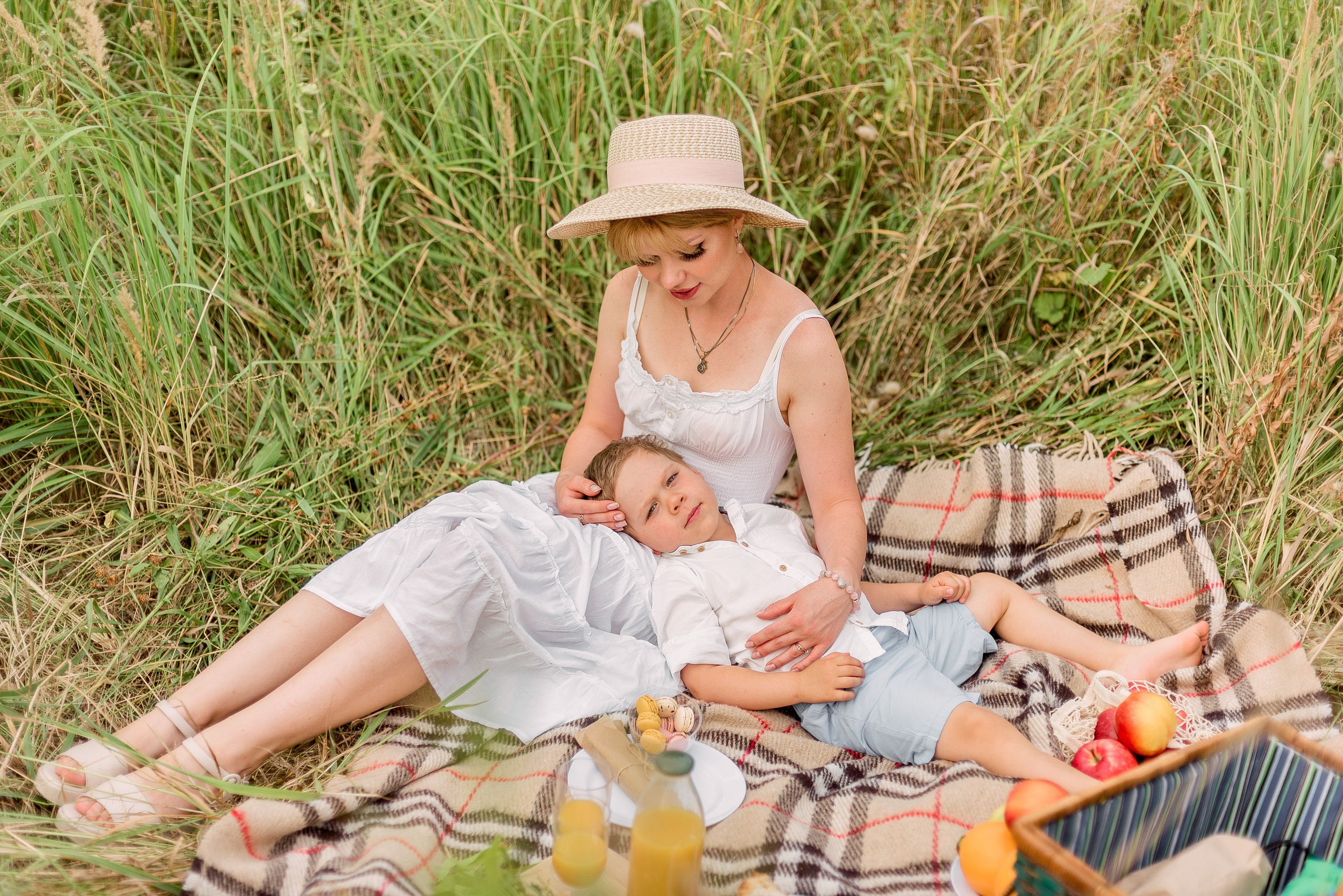 В поле. Фотограф Юлия Попова