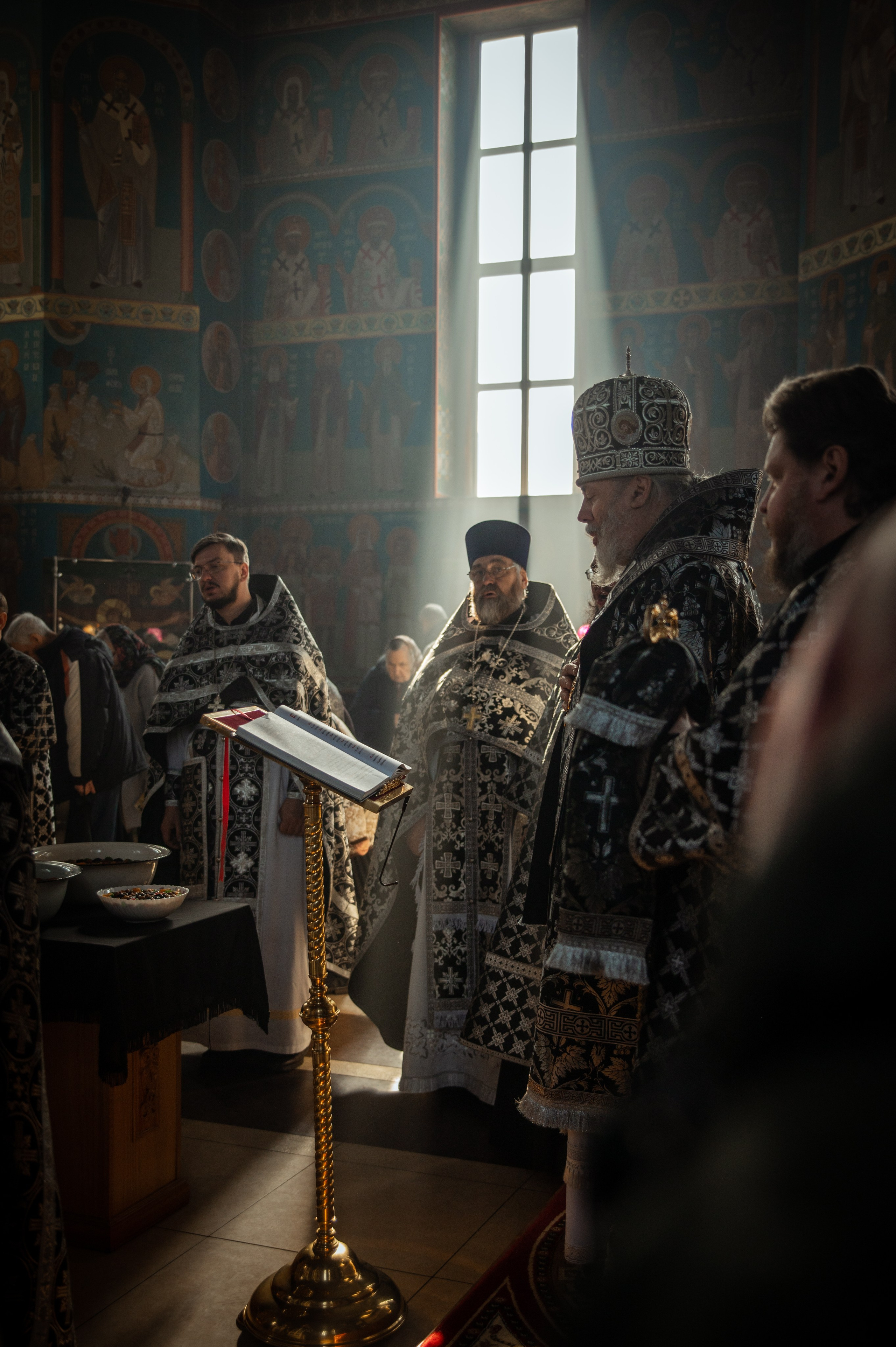Преждеосвящение Даров. Храм Серафима Саровского. Церковный, семейный и репортажный фотограф Волгоград, Волжский