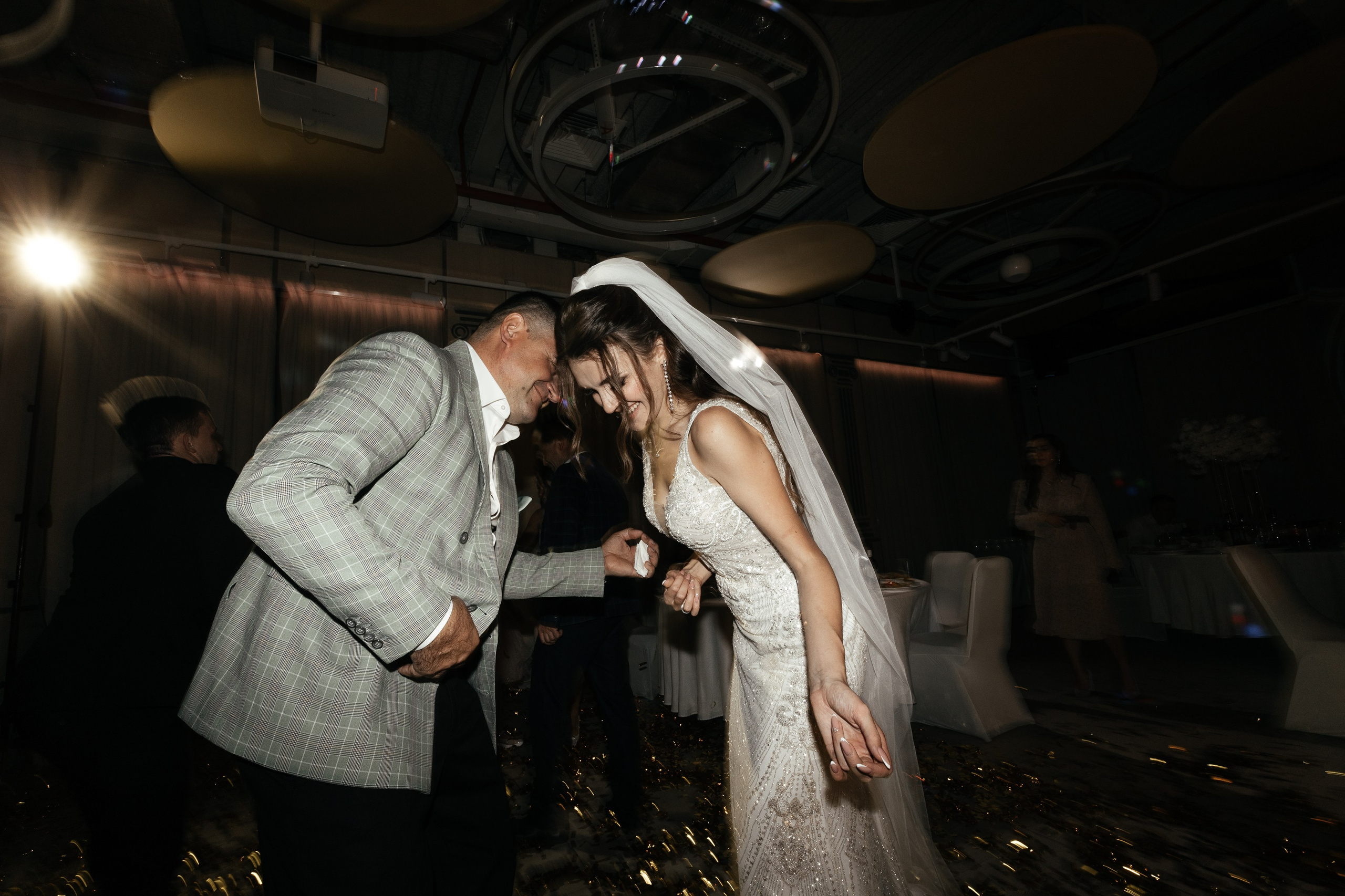 Свадебный фотограф Уфа — Руслан ГабдлисламовЖивые эмоции, красивые кадры, воспоминания на всю жизнь.Работаю по всей Республике Башкортоста. Свадебный фотограф Уфа Руслан Габдлисламов