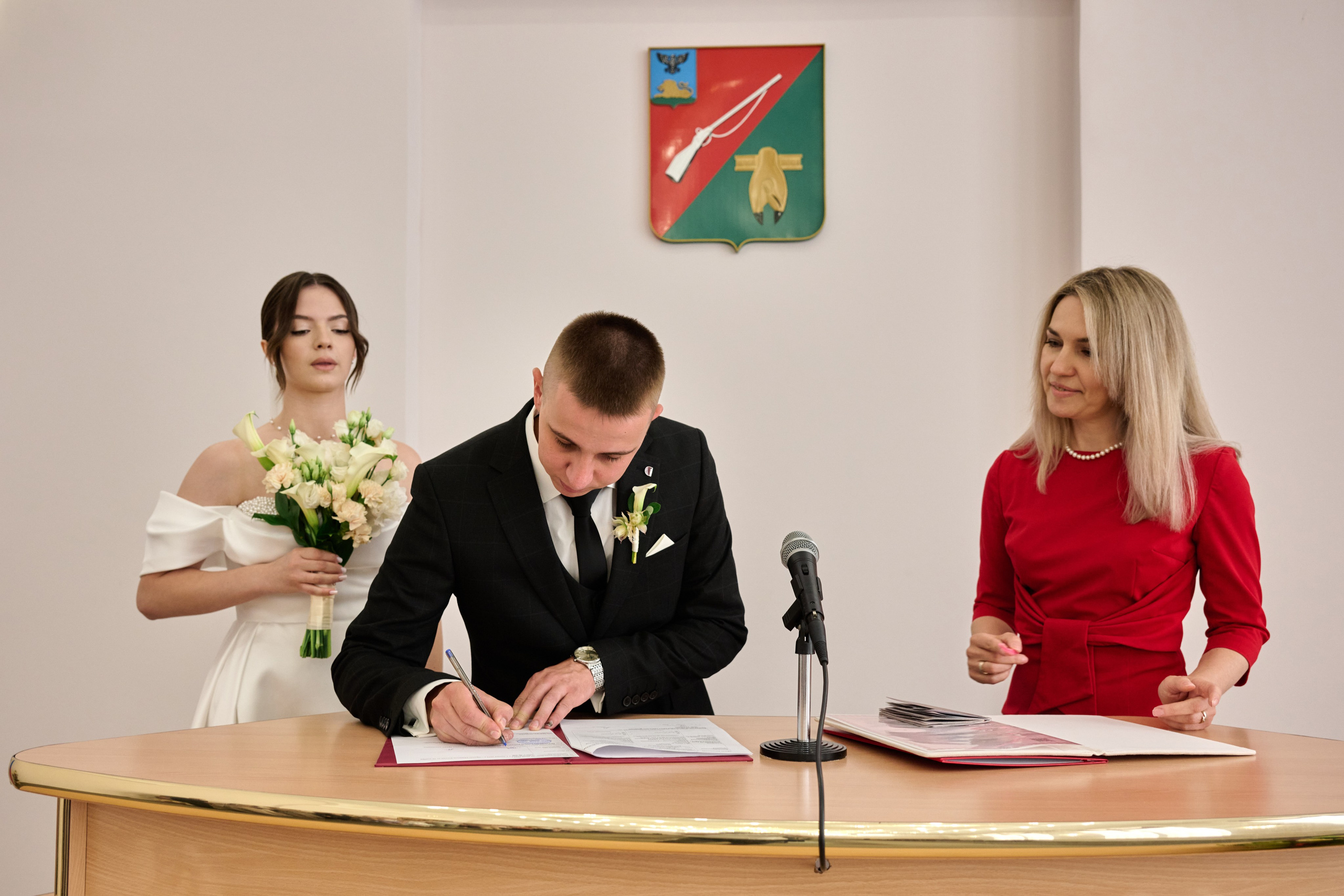 Свадебная фотосессия Никиты и Ангелины в Старом Осколе. Профессиональный фотограф Старый Оскол, Губкин — свадьба, венчание, крещение, юбилей и день рождения