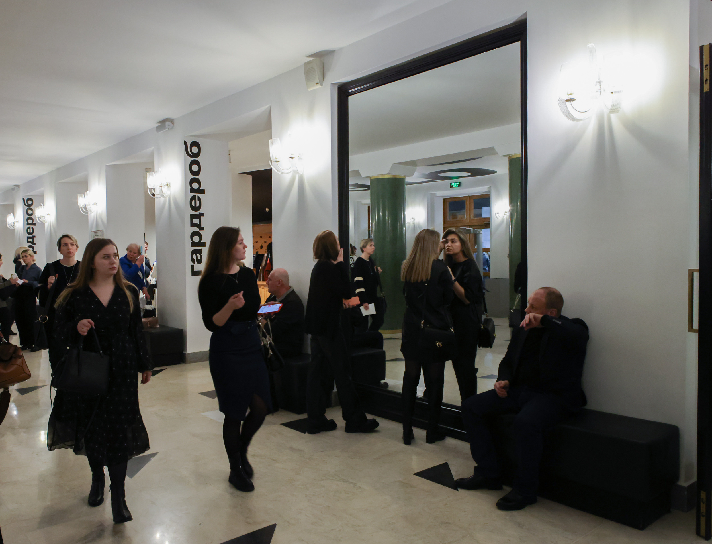 Джекпот для любимой. Репортажный, архитектурный, театральный и файн-арт фотограф Лена Мельникова в Москве