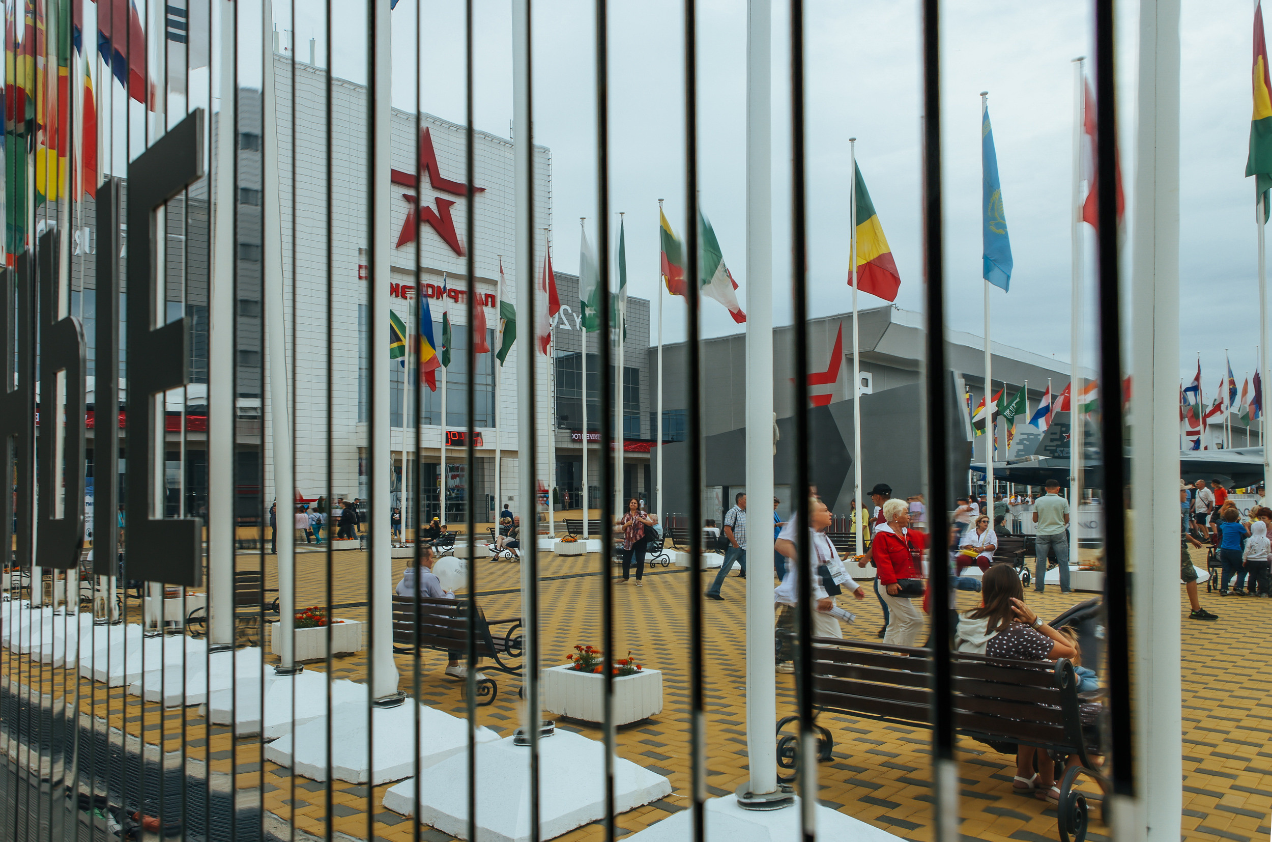 ARMY2022. Репортажный, архитектурный, театральный и файн-арт фотограф Лена Мельникова в Москве