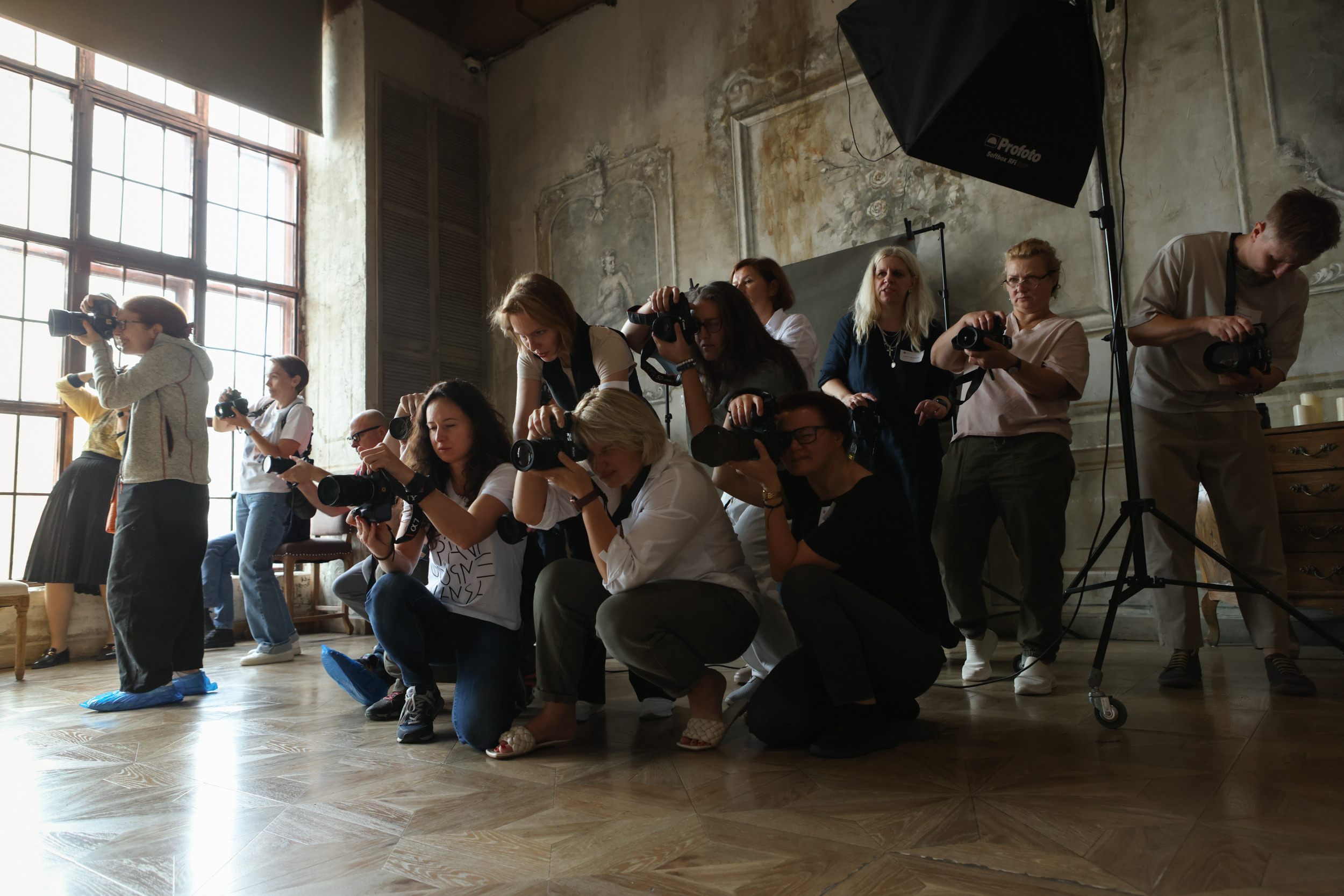 Воркшоп школы Анны Крауклис. Репортажный, архитектурный, театральный и файн-арт фотограф Лена Мельникова в Москве