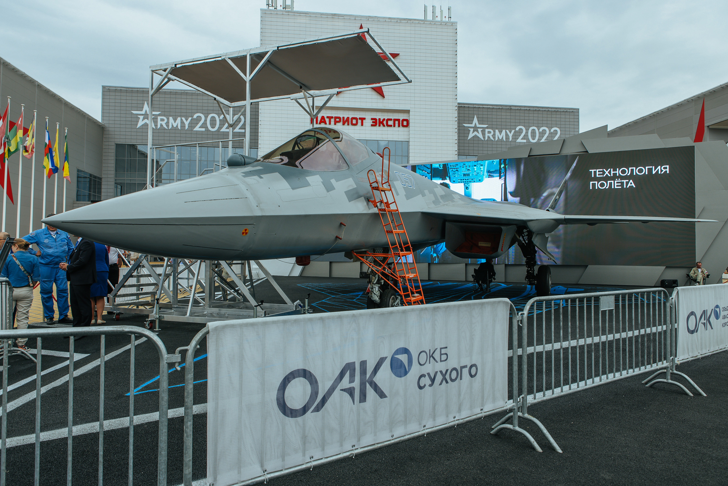 ARMY2022. Репортажный, архитектурный, театральный и файн-арт фотограф Лена Мельникова в Москве