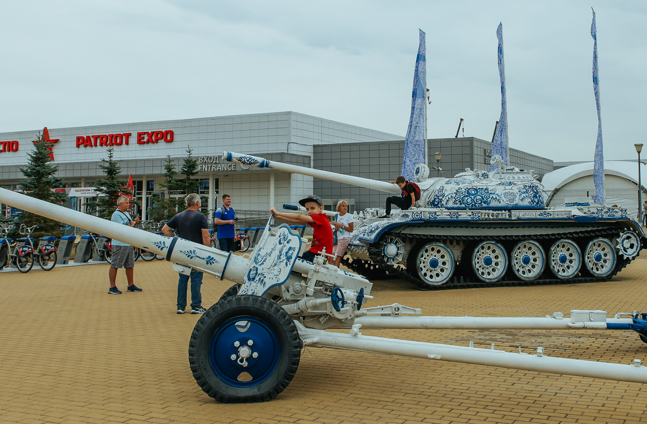 ARMY2022. Репортажный, архитектурный, театральный и файн-арт фотограф Лена Мельникова в Москве