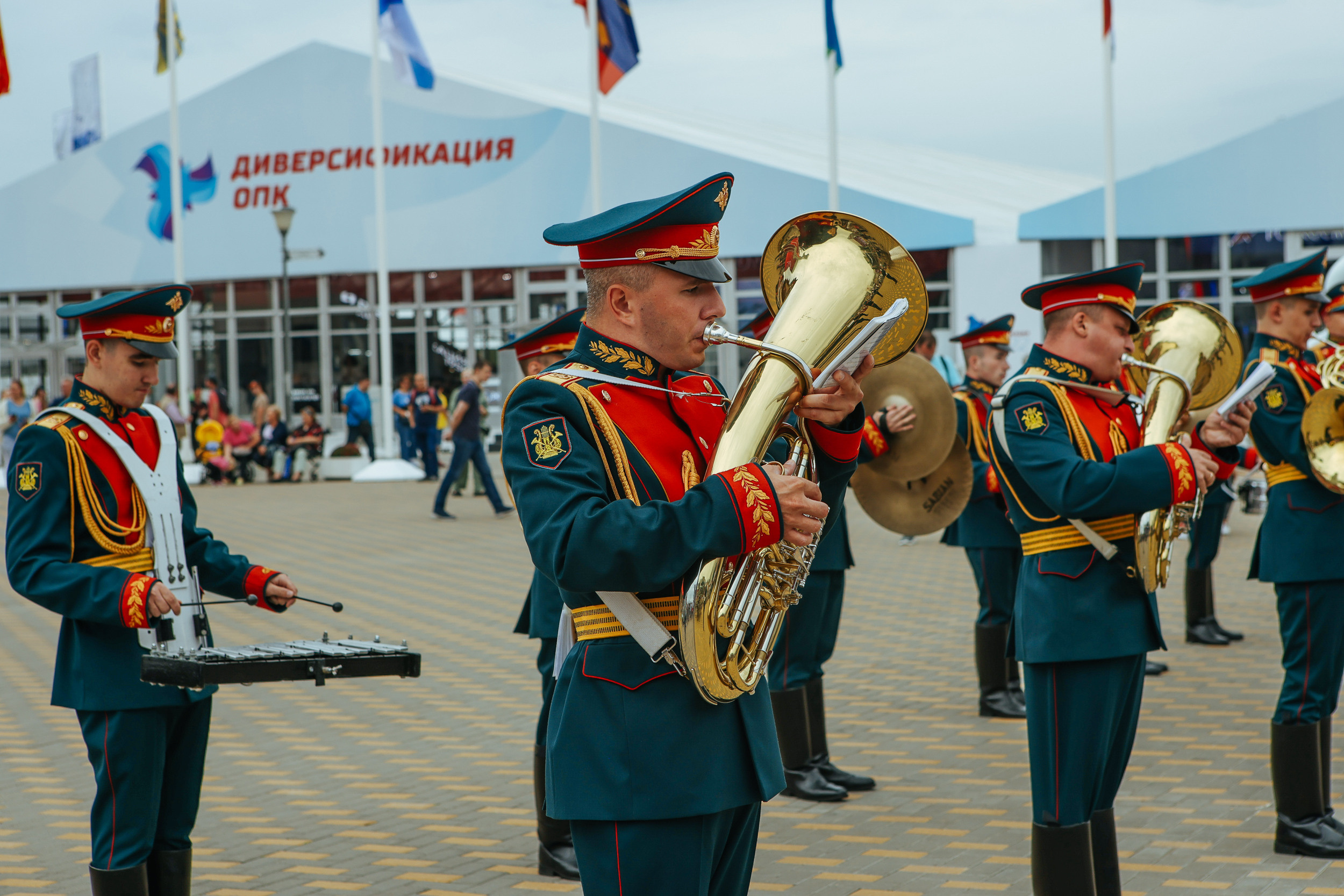 ARMY2022. Репортажный, архитектурный, театральный и файн-арт фотограф Лена Мельникова в Москве