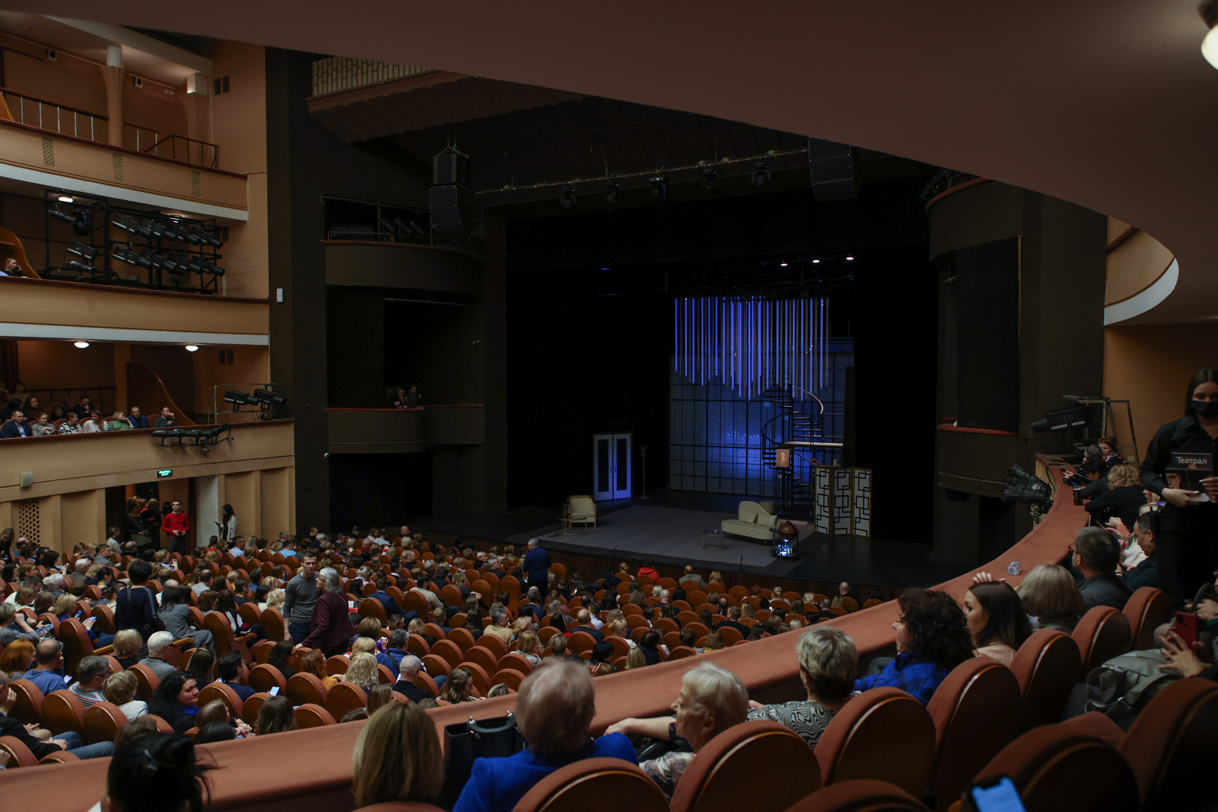 Джекпот для любимой. Репортажный, архитектурный, театральный и файн-арт фотограф Лена Мельникова в Москве