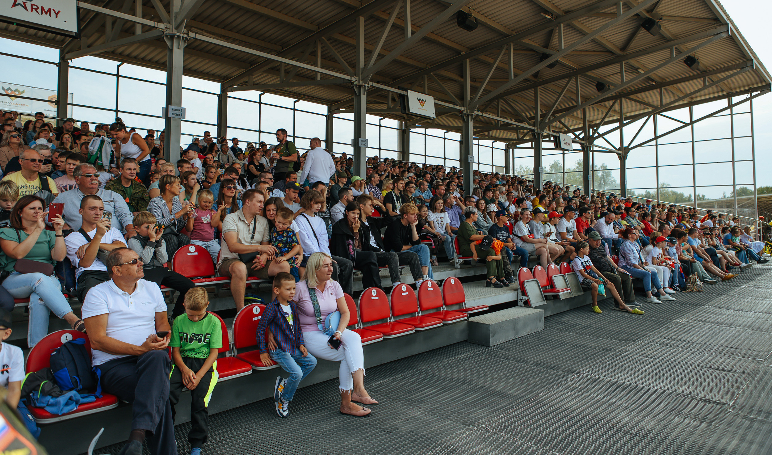 ARMY2022. Репортажный, архитектурный, театральный и файн-арт фотограф Лена Мельникова в Москве