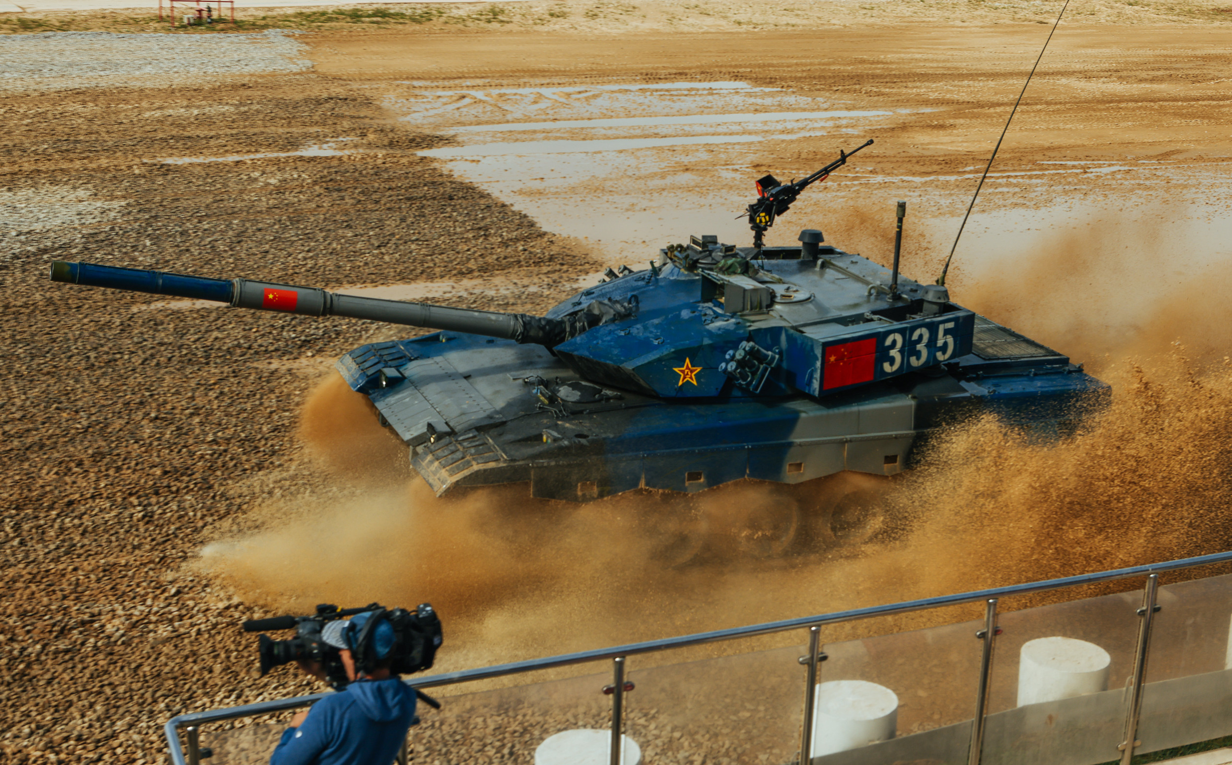 ARMY2022. Репортажный, архитектурный, театральный и файн-арт фотограф Лена Мельникова в Москве