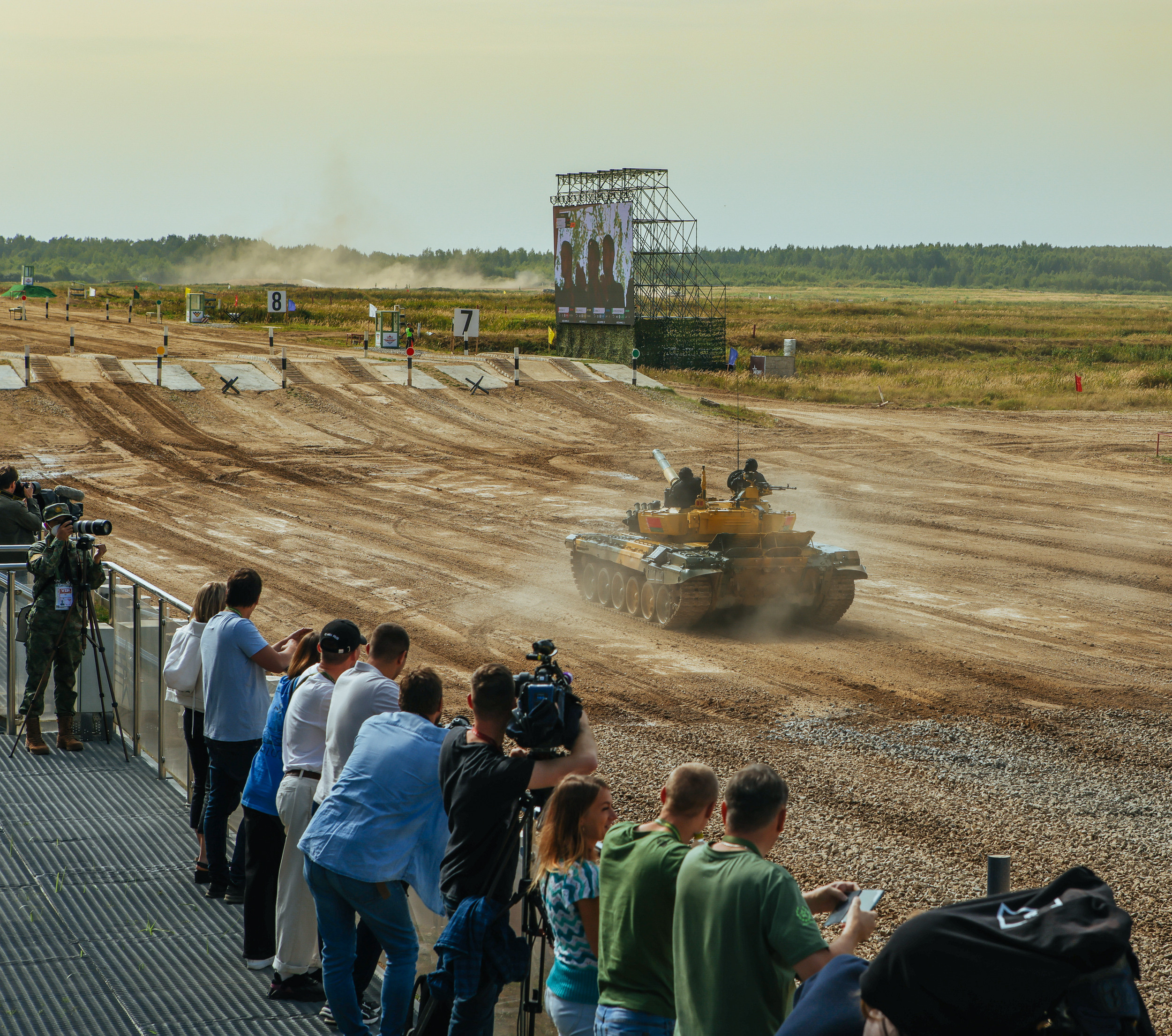 ARMY2022. Репортажный, архитектурный, театральный и файн-арт фотограф Лена Мельникова в Москве