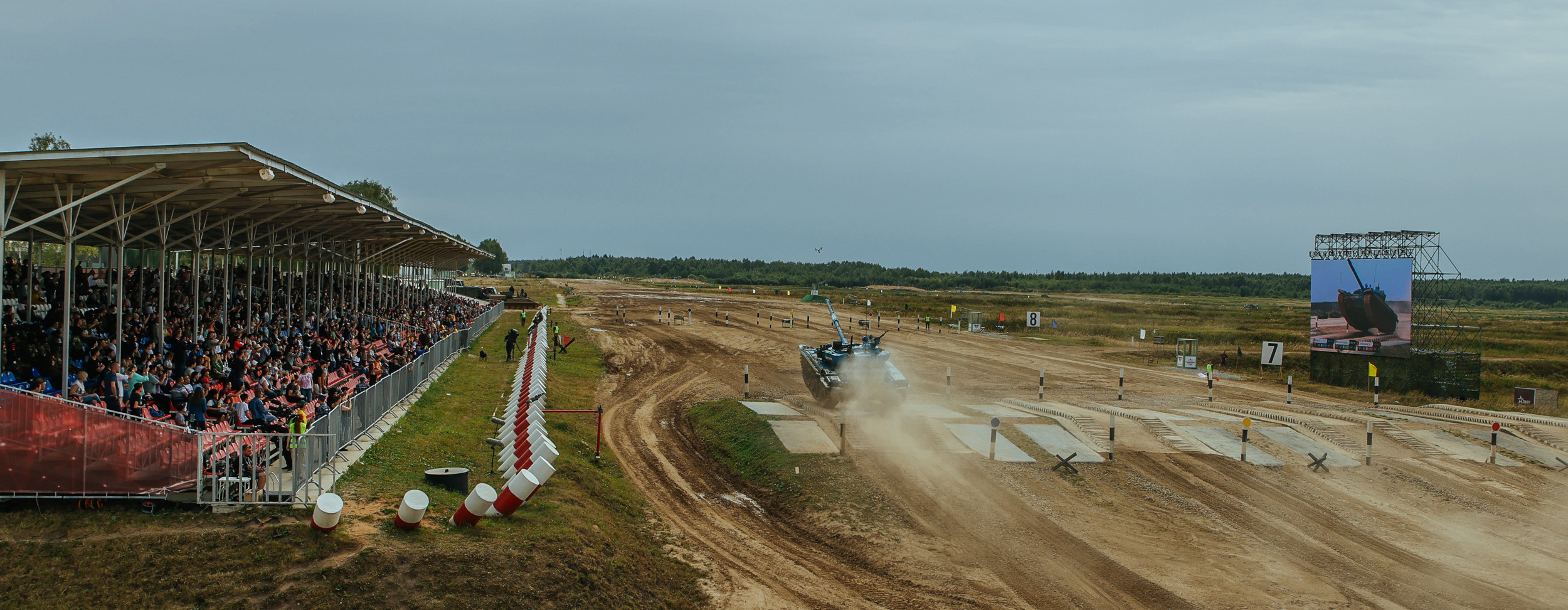 ARMY2022. Репортажный, архитектурный, театральный и файн-арт фотограф Лена Мельникова в Москве