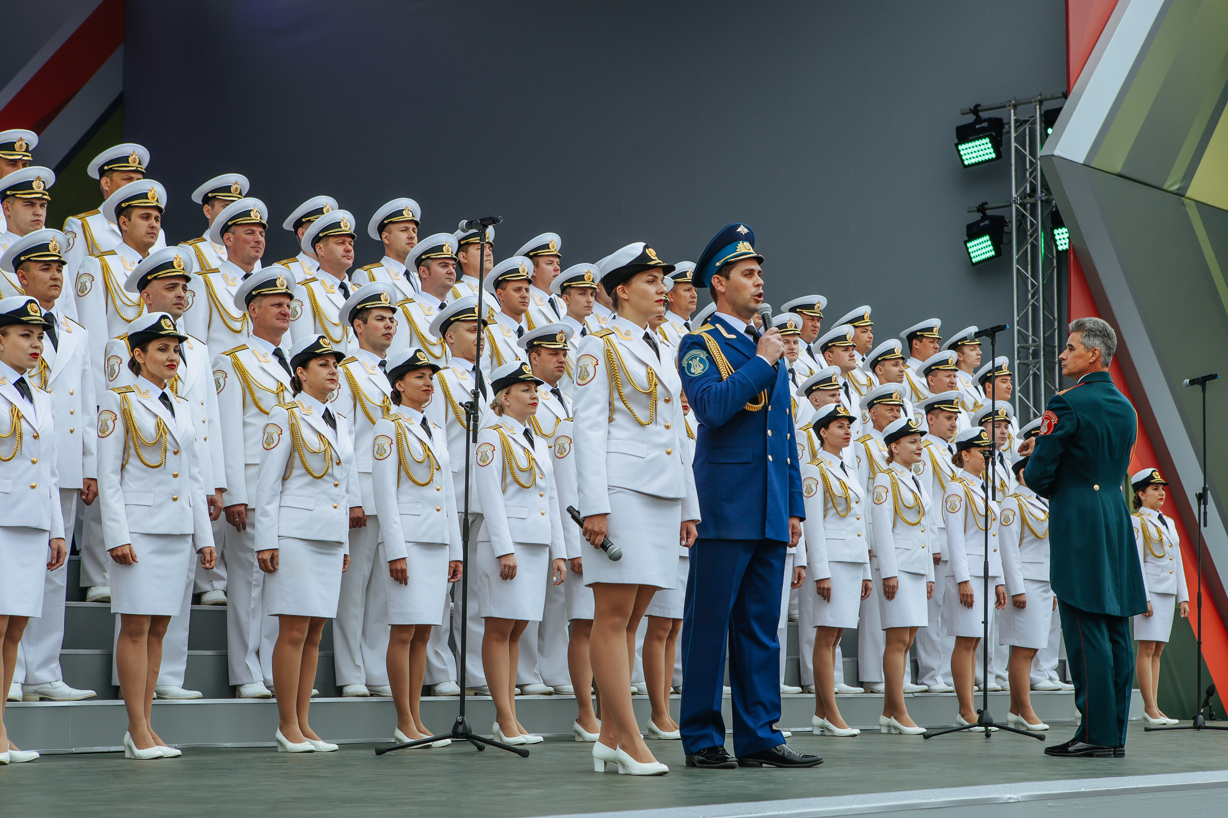 ARMY2022. Репортажный, архитектурный, театральный и файн-арт фотограф Лена Мельникова в Москве