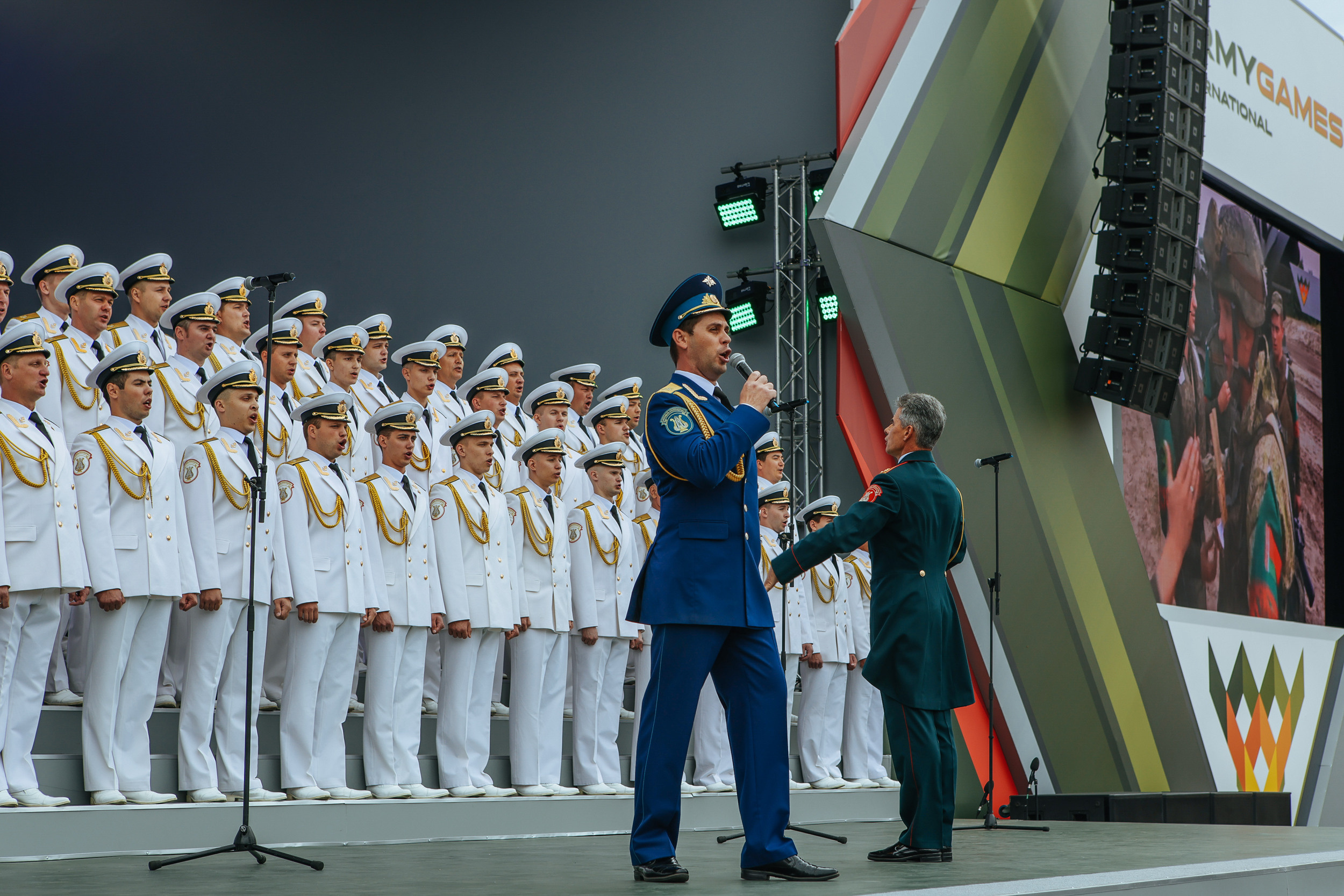 ARMY2022. Репортажный, архитектурный, театральный и файн-арт фотограф Лена Мельникова в Москве