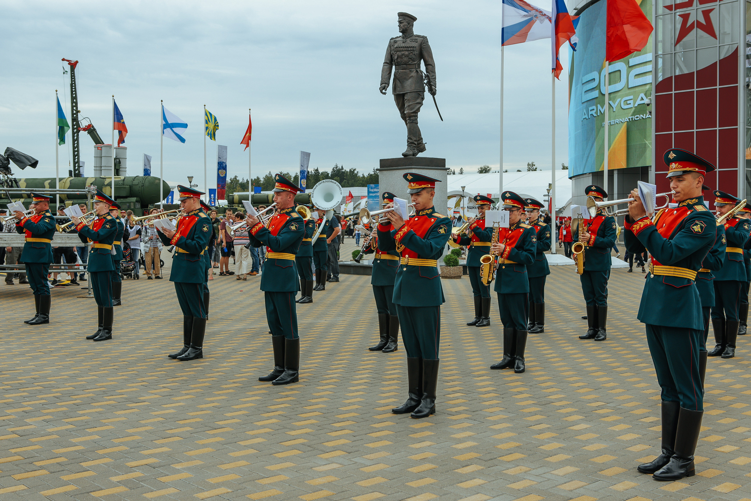 ARMY2022. Репортажный, архитектурный, театральный и файн-арт фотограф Лена Мельникова в Москве