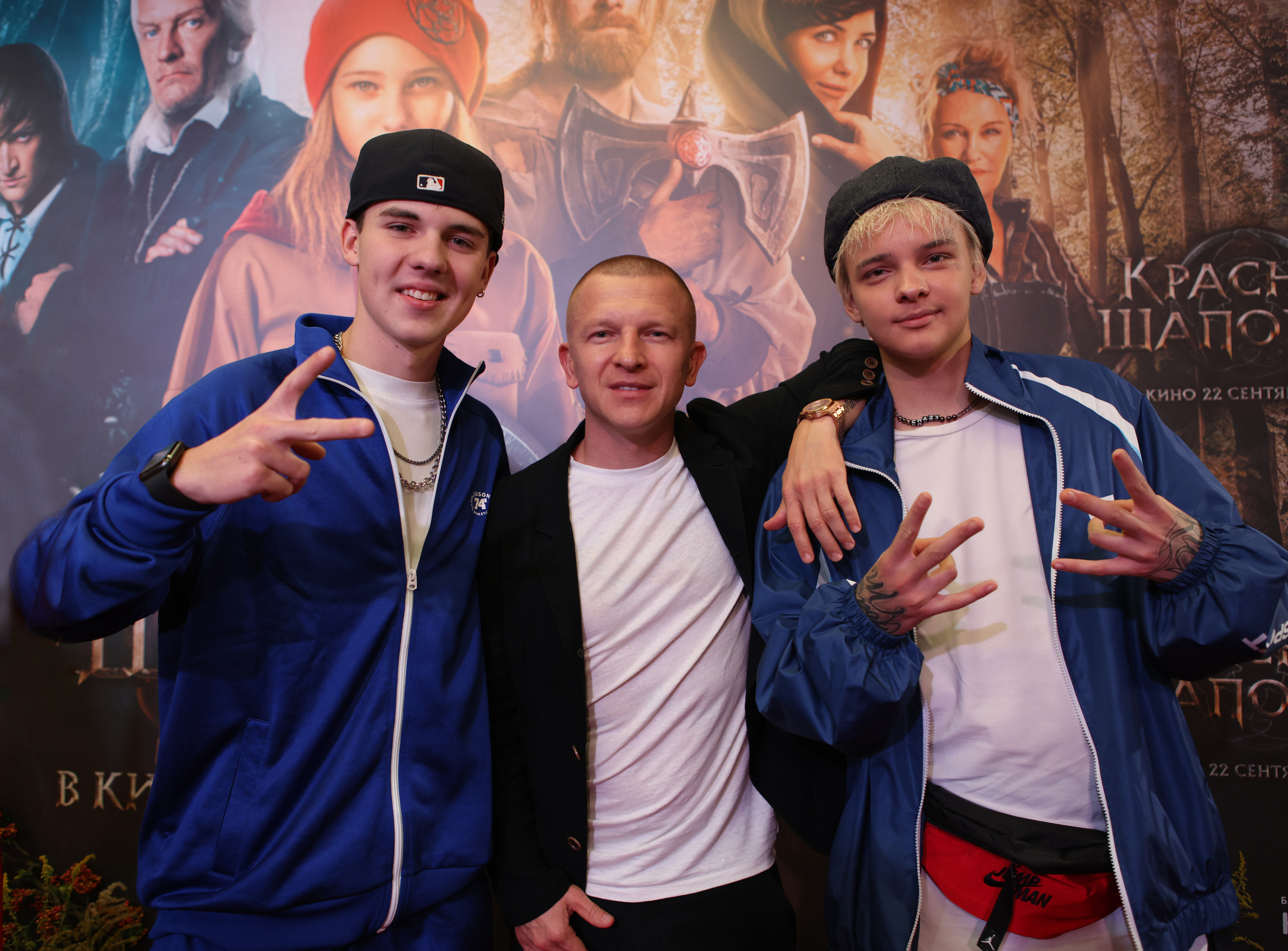 Премьера «Красной шапочки"в Октябре (красная дорожка). Reportage, architectural, fine art photographer Lena Melnikova in Moscow