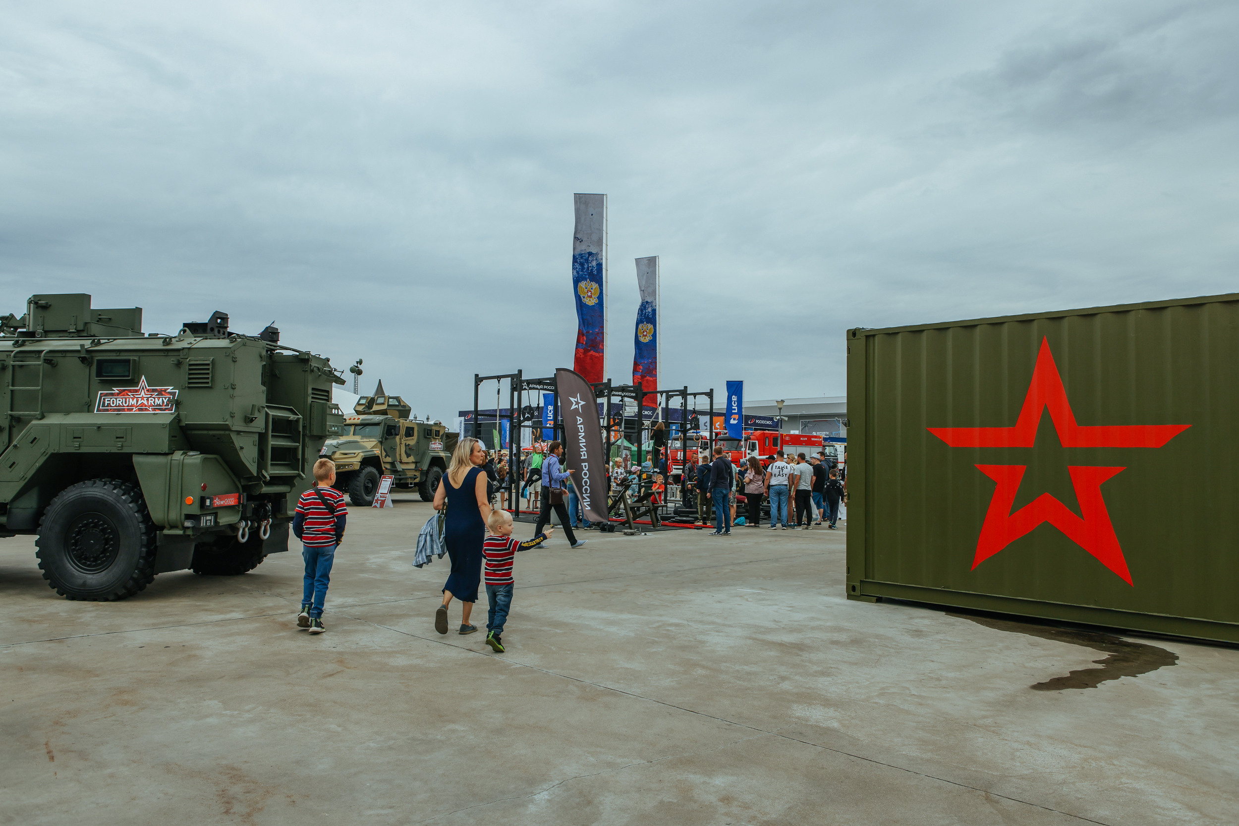 ARMY2022. Репортажный, архитектурный, театральный и файн-арт фотограф Лена Мельникова в Москве