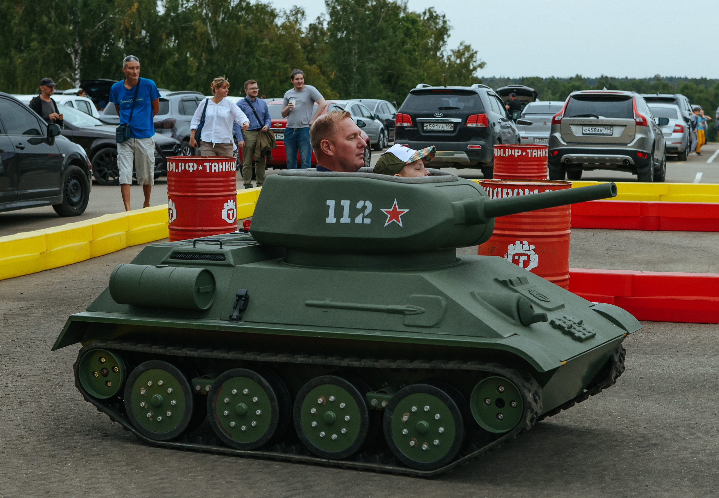 ARMY2022. Репортажный, архитектурный, театральный и файн-арт фотограф Лена Мельникова в Москве