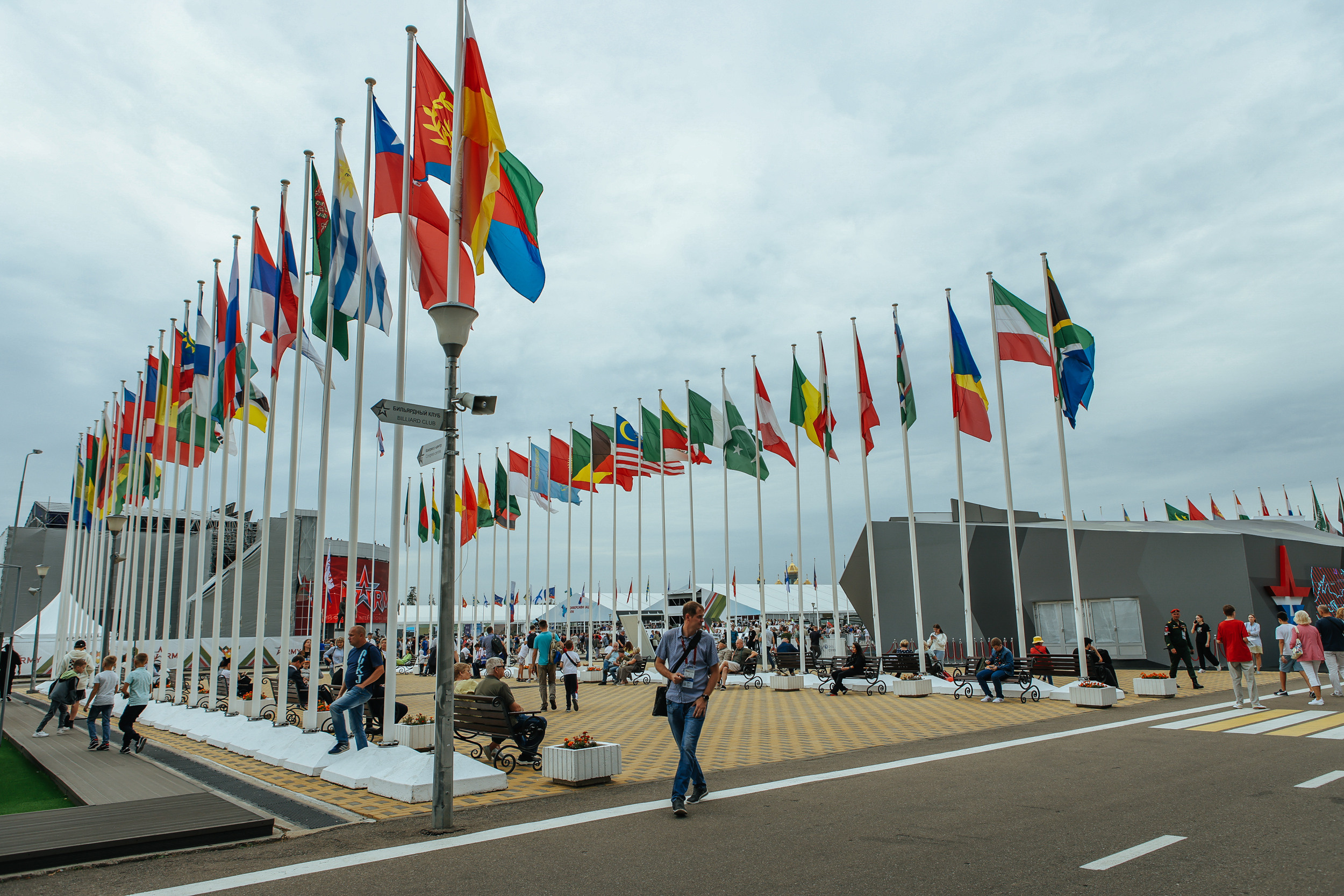 ARMY2022. Репортажный, архитектурный, театральный и файн-арт фотограф Лена Мельникова в Москве