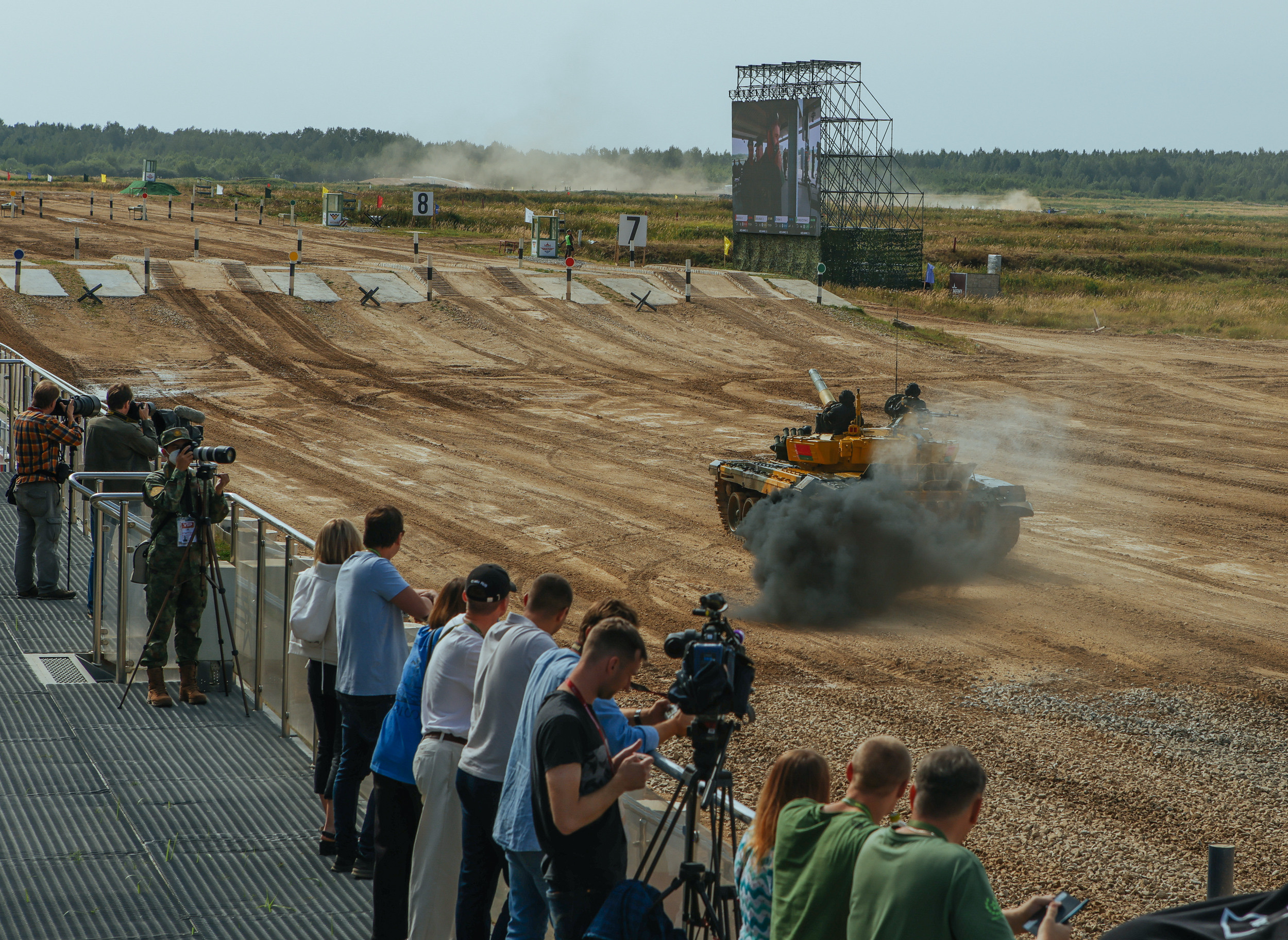 ARMY2022. Репортажный, архитектурный, театральный и файн-арт фотограф Лена Мельникова в Москве