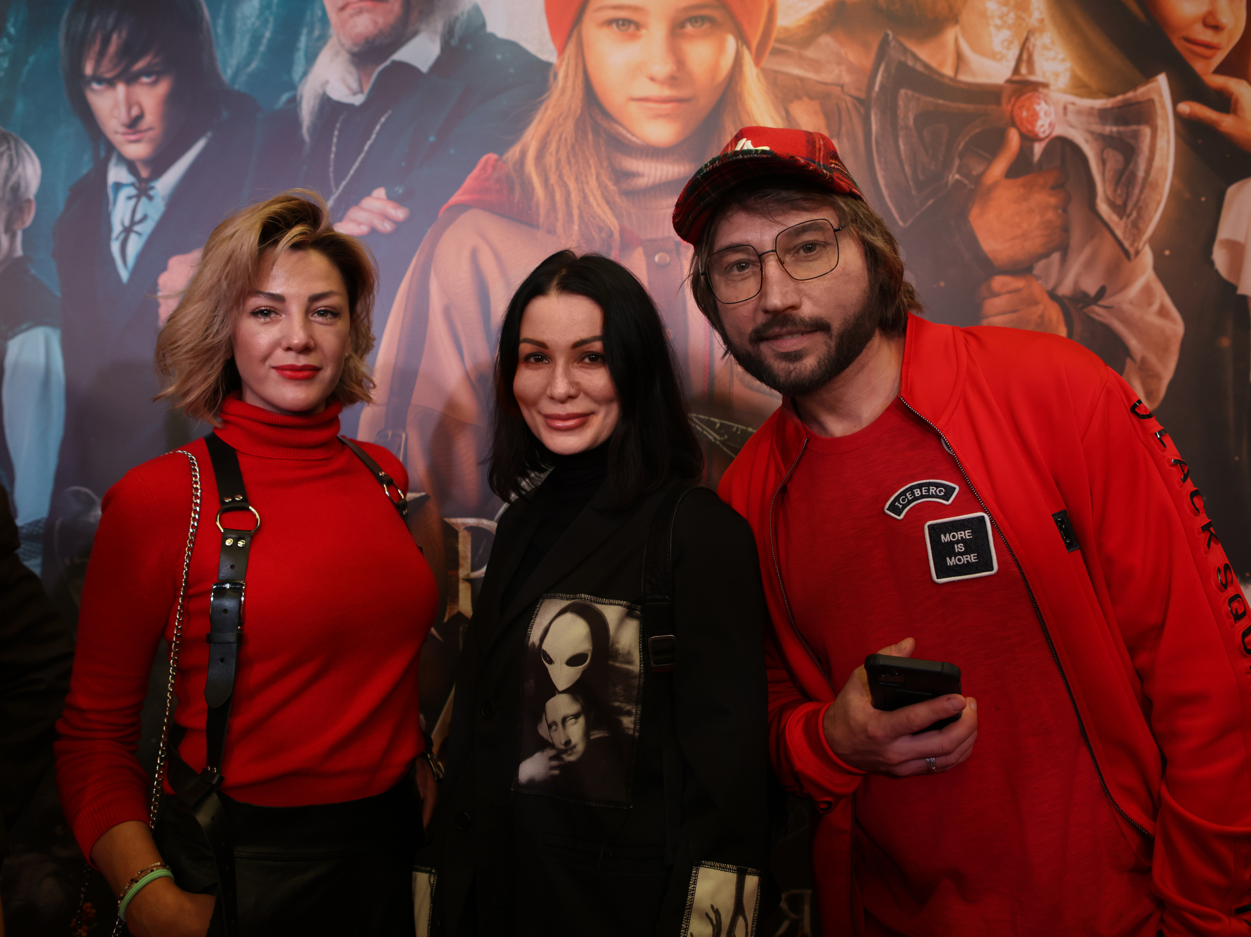 Премьера «Красной шапочки"в Октябре (красная дорожка). Reportage, architectural, fine art photographer Lena Melnikova in Moscow