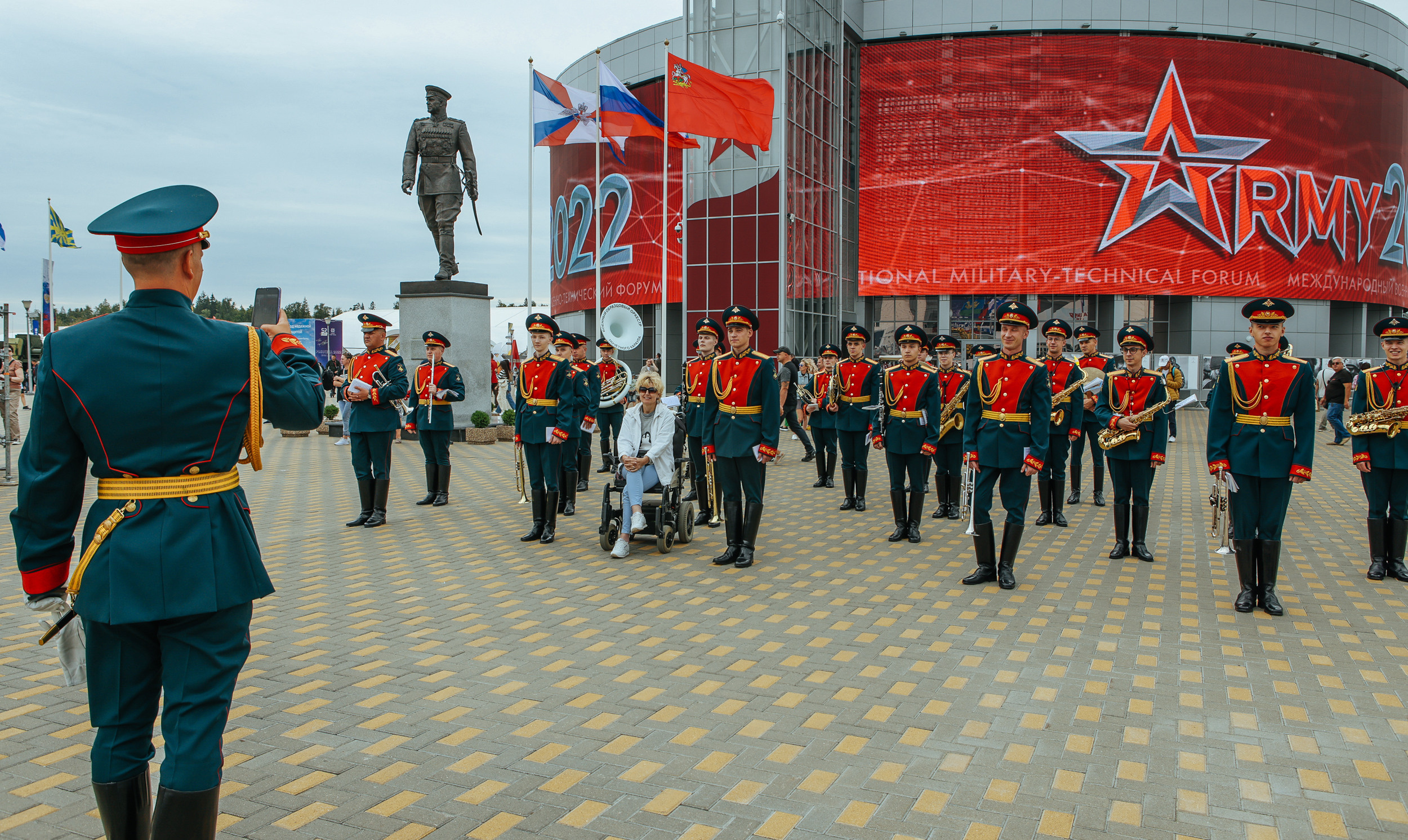 ARMY2022. Репортажный, архитектурный, театральный и файн-арт фотограф Лена Мельникова в Москве