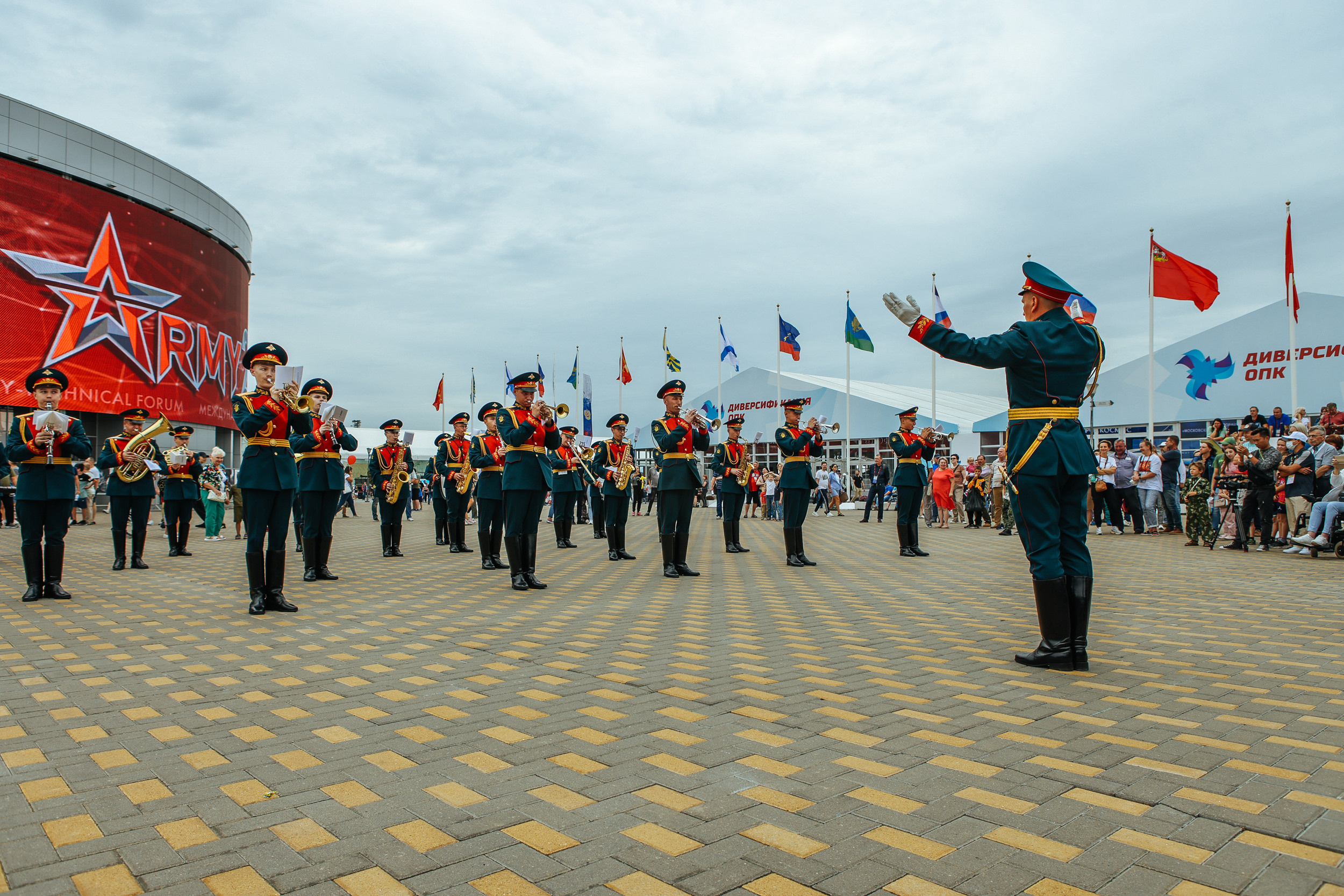 ARMY2022. Репортажный, архитектурный, театральный и файн-арт фотограф Лена Мельникова в Москве