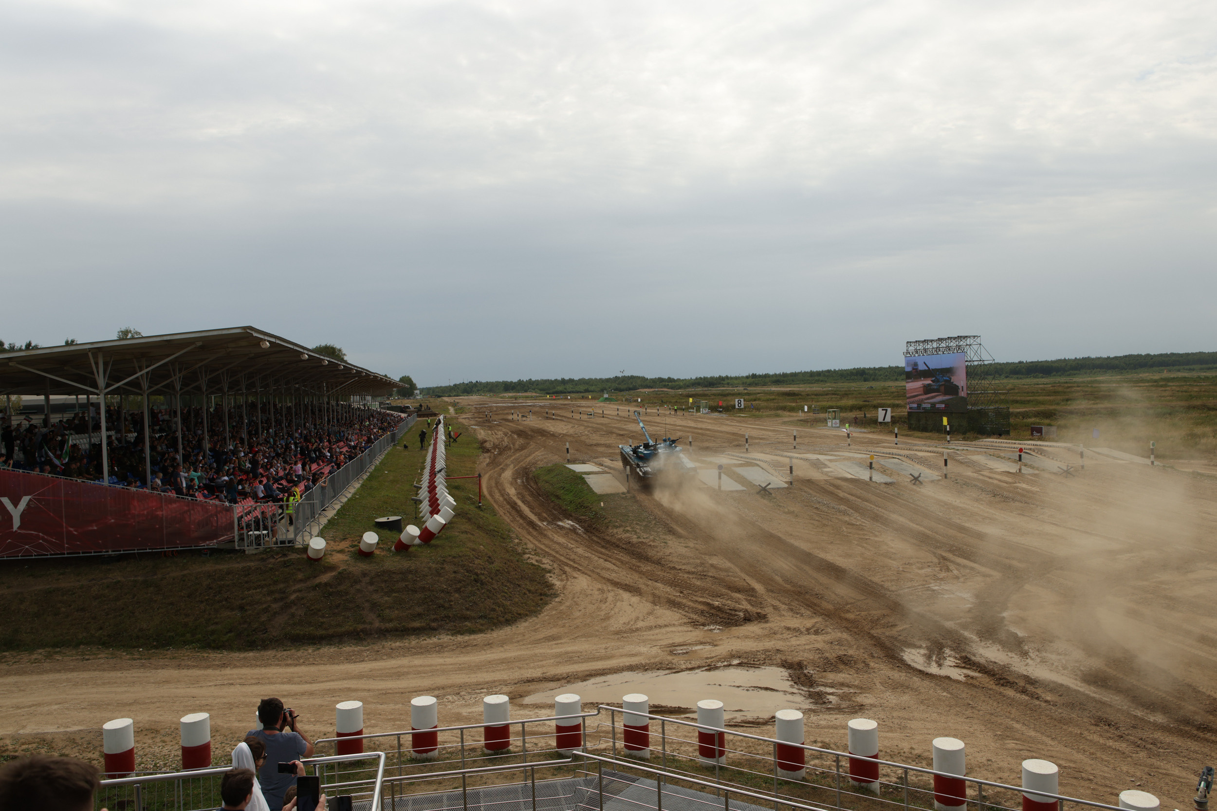 ARMY2022. Репортажный, архитектурный, театральный и файн-арт фотограф Лена Мельникова в Москве