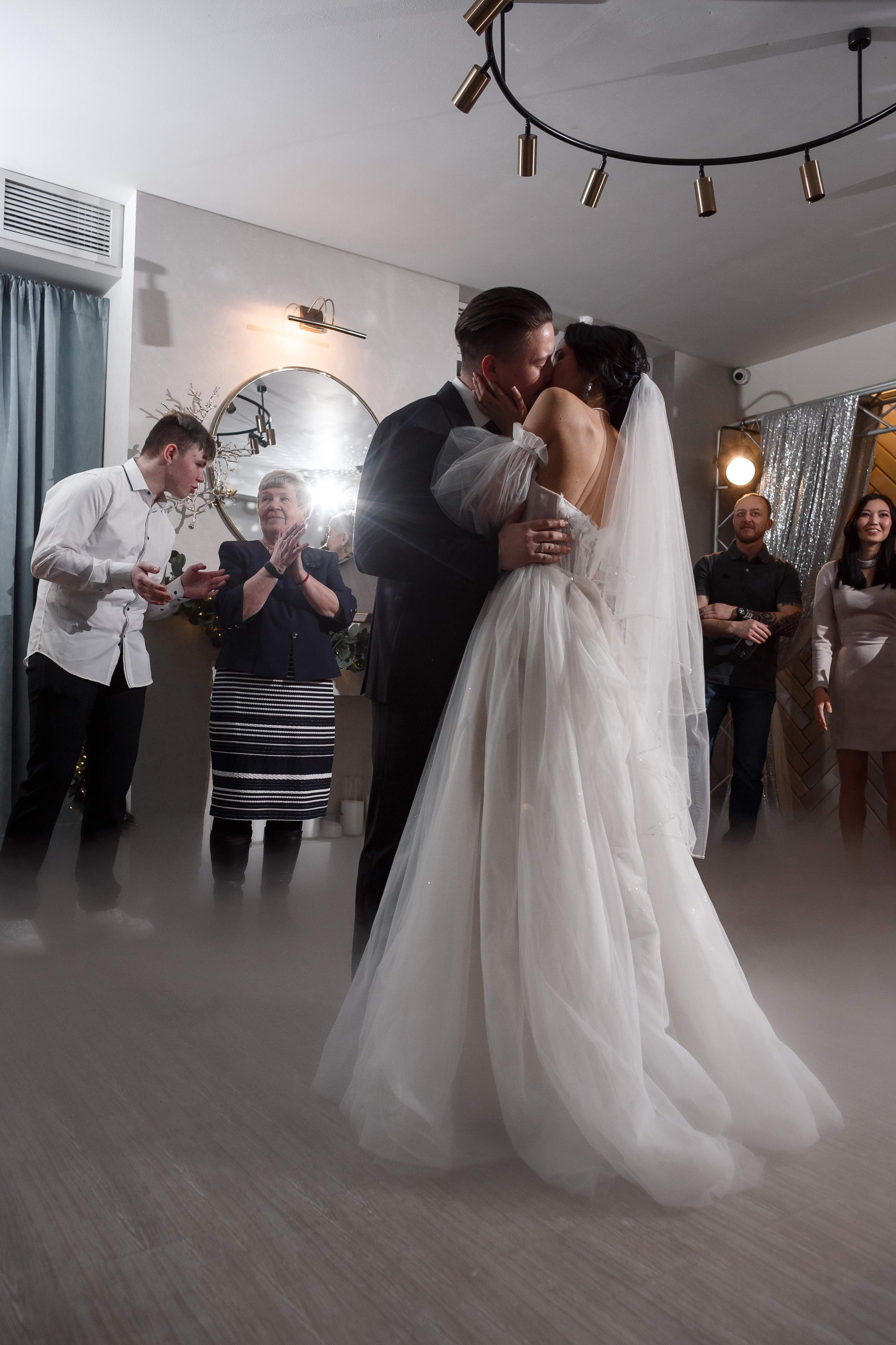 Свадебный банкет. Свадебный фотограф Игорь Брундасов 8PHOTO на свадьбу венчание загс СПб