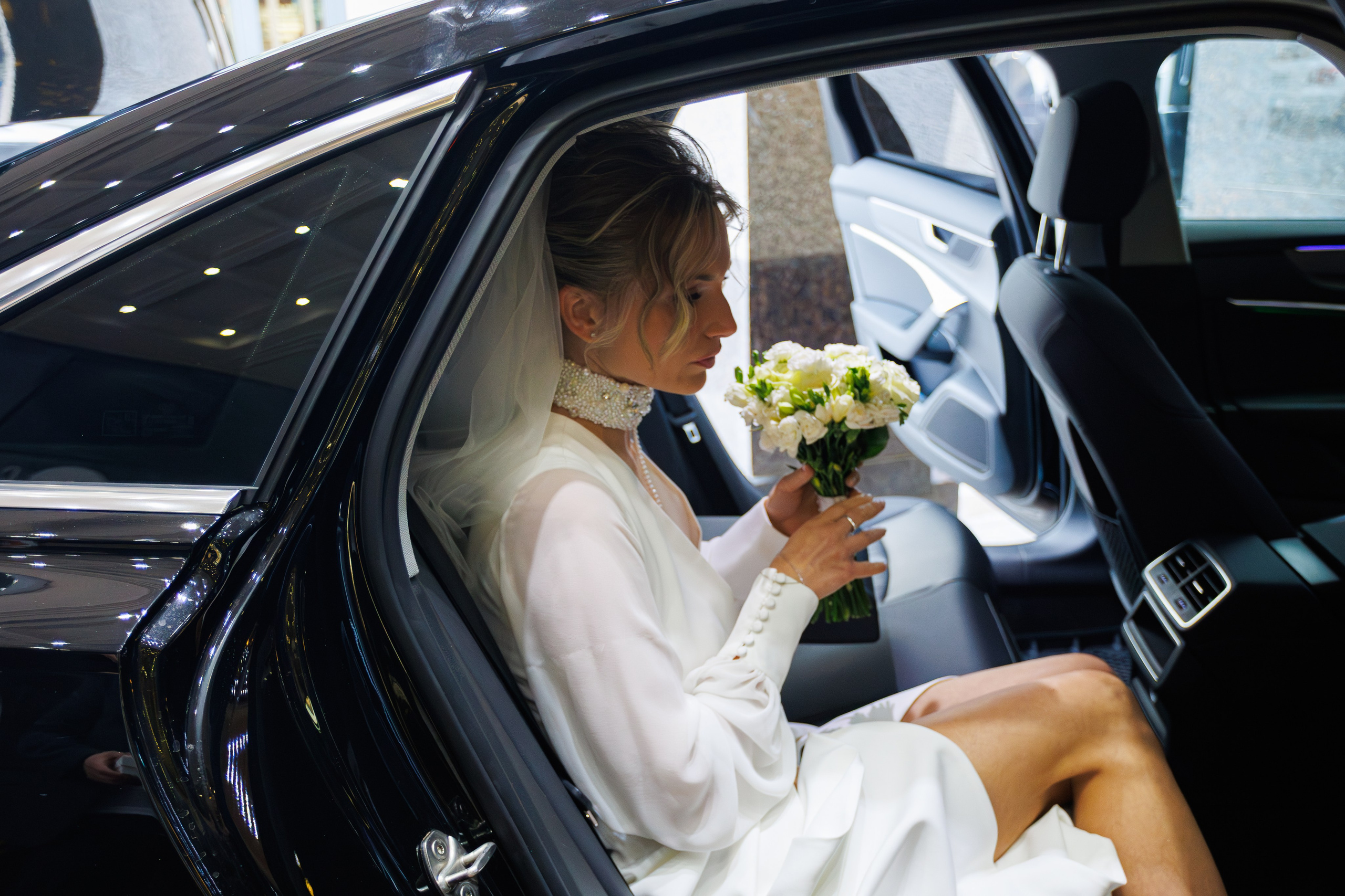 Свадебная фотосессия в отеле St. Regis Никольская. Свадебный фотограф Москва и МО Сергей Киржаев