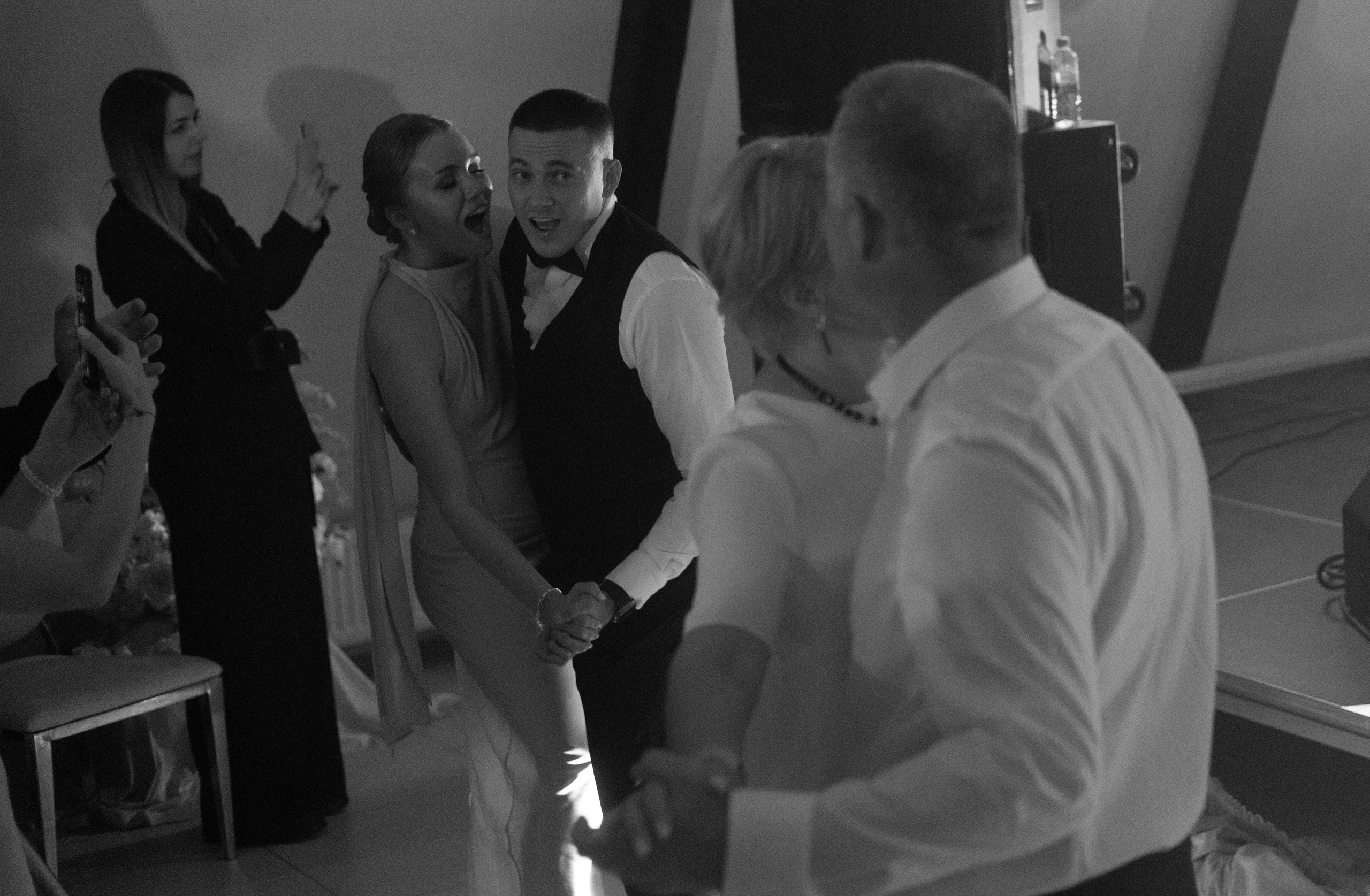 «С днем Рождения, Вика» группа «Корни»