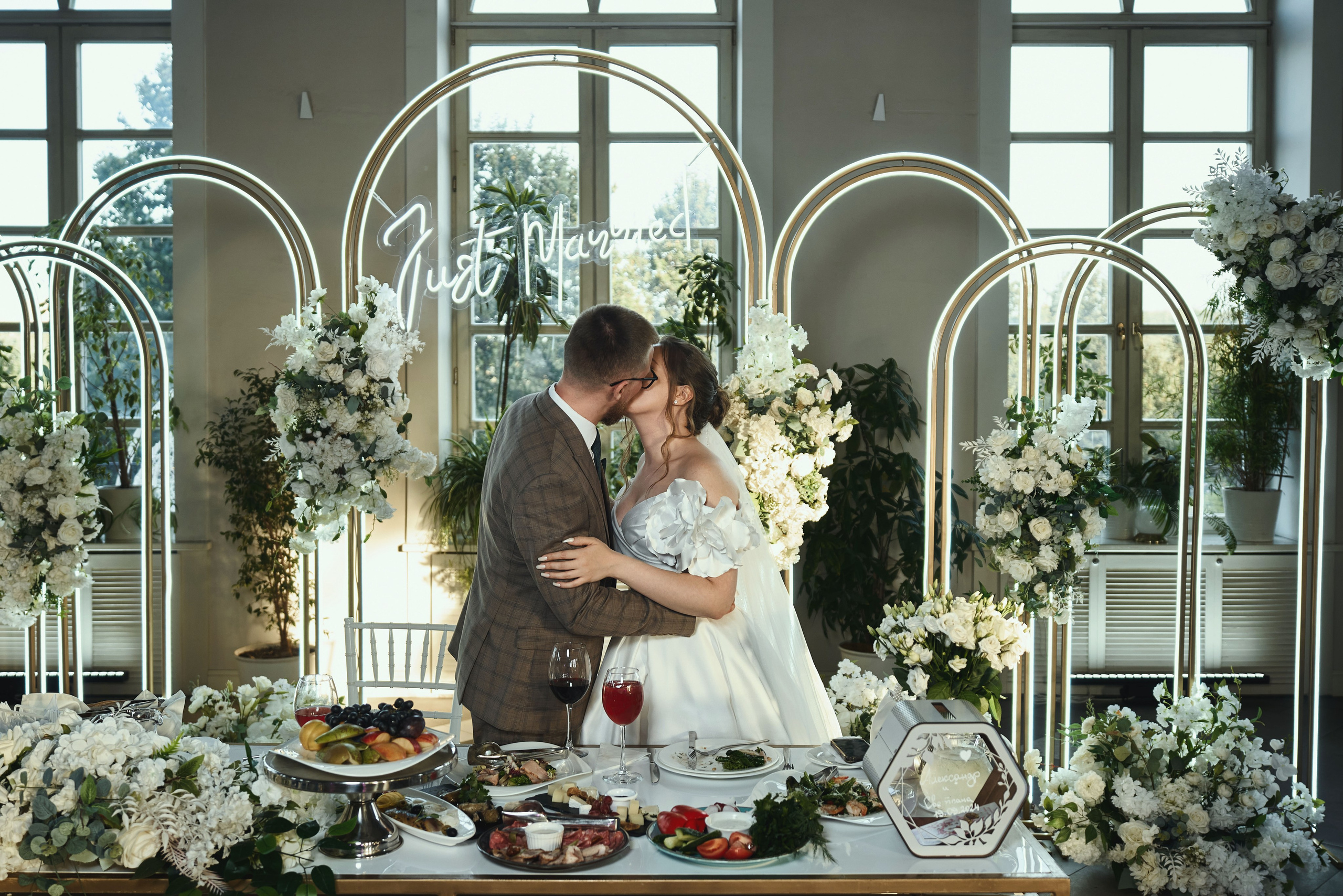 Фотограф на свадьбу в Шипиловский ЗАГС города Москвы