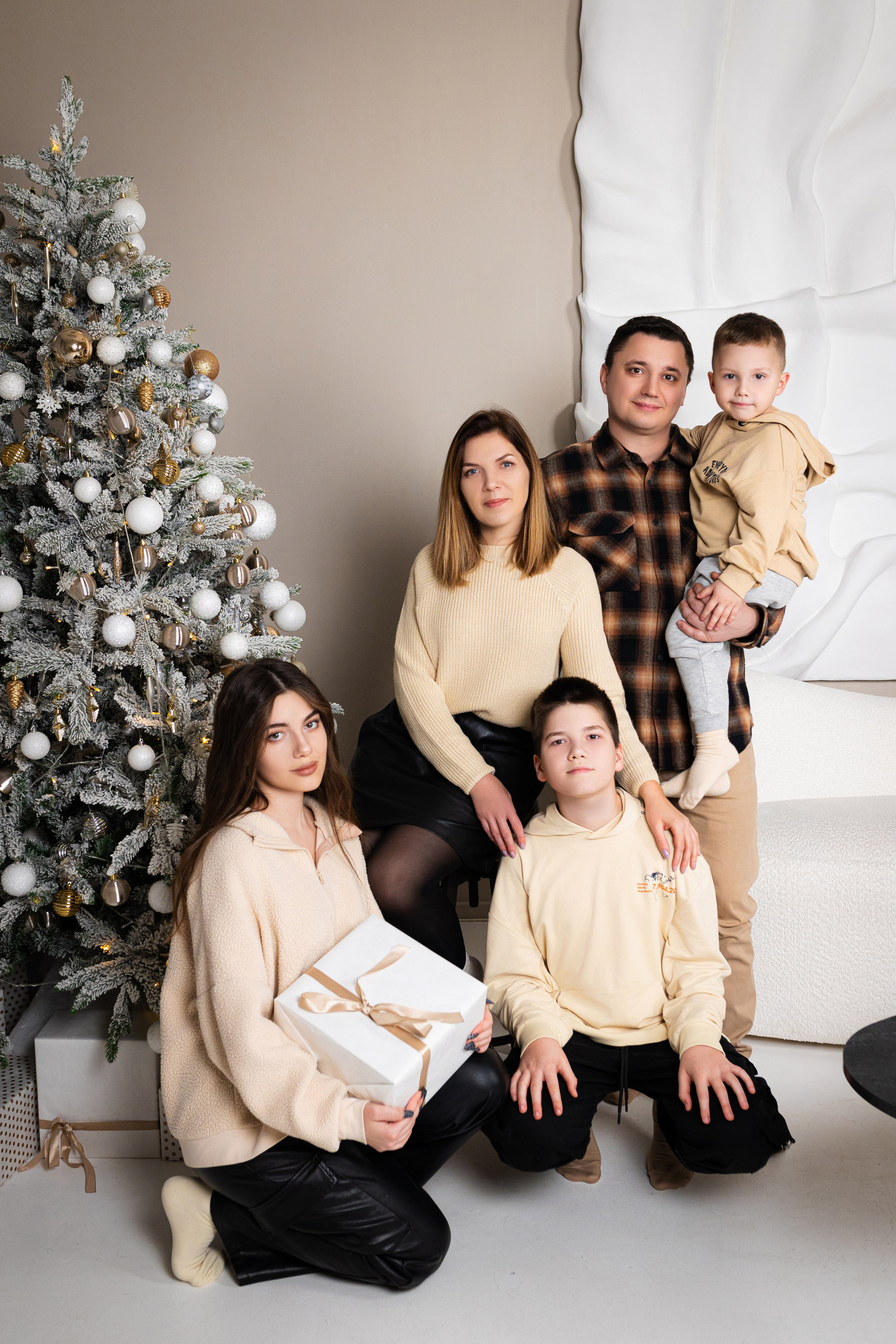 Наталья, Владимир, Лера, Матвей и Тимур. Фотограф ВИКА МЕДУЗА