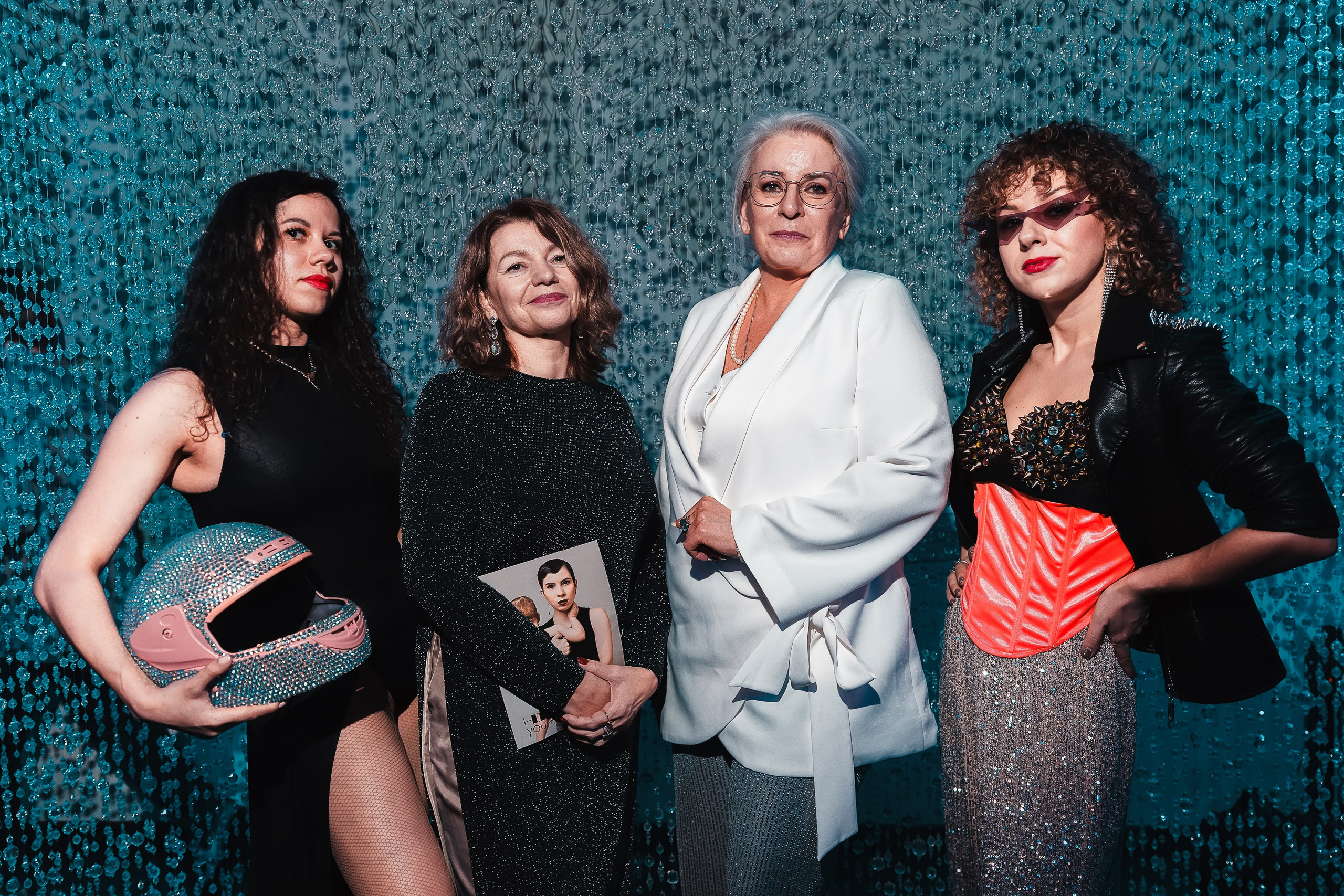 Фотосъемка презентаций модных журналов в Санкт-Петербурге | Рекламные кадры для медиа