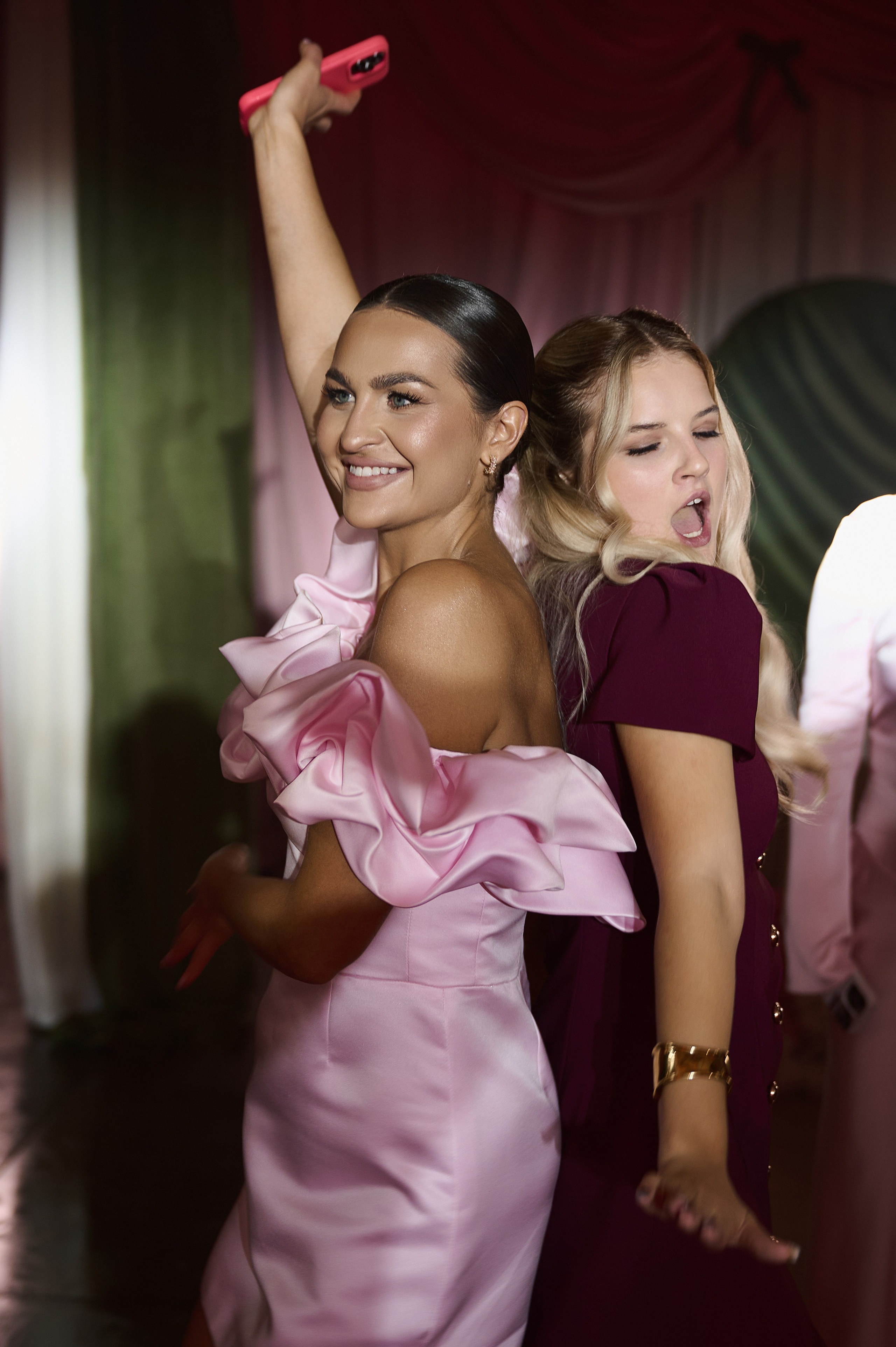 Свадебный фотограф в Брянске - фотограф на свадьбу. Свадебный и портретный фотограф в Брянске Скепская Лилия