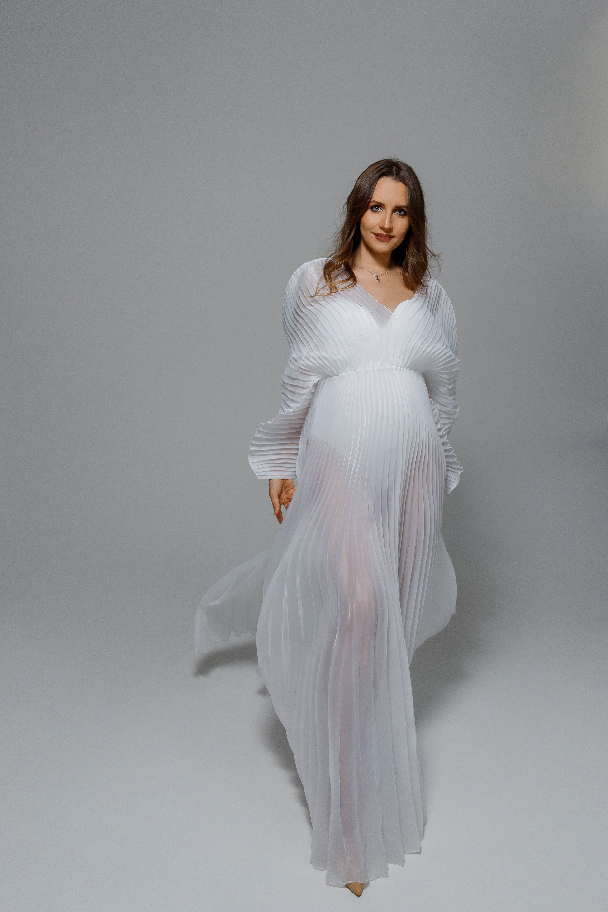 Фотосессия беременности в студии с проектором. Фотограф Александра Сыщенко